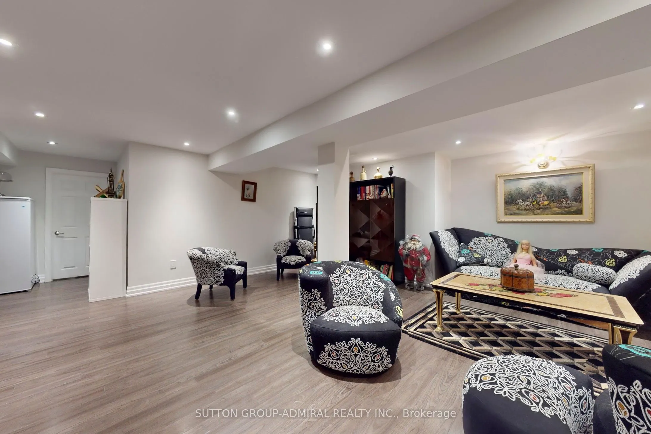 62 Waterton Way