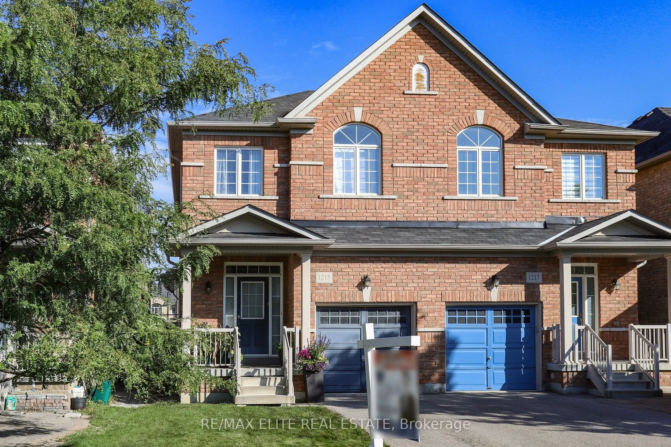 1215 Mccron Crescent