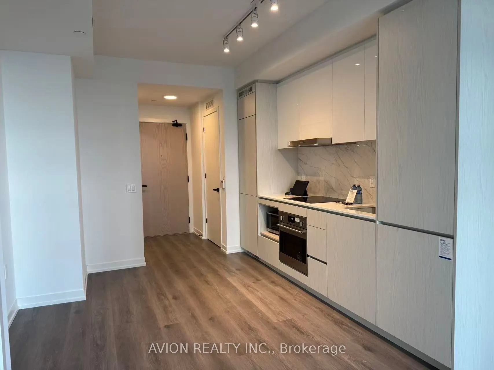28 Interchange Way, #4202