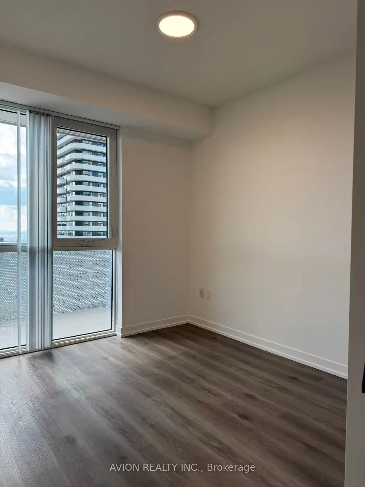 28 Interchange Way, #4202