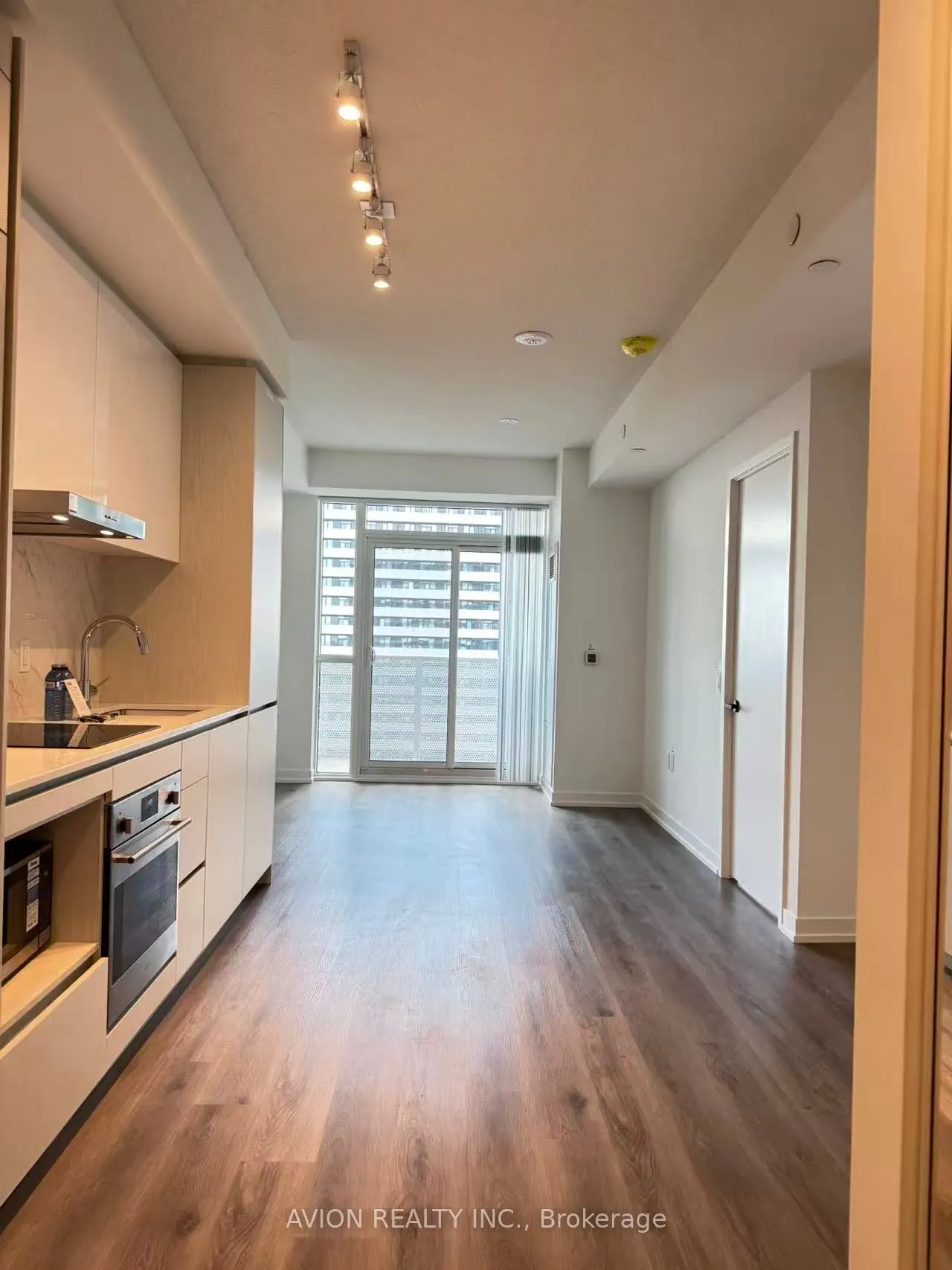28 Interchange Way, #4202