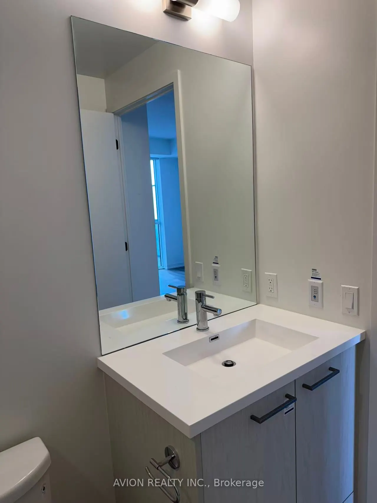 28 Interchange Way, #4202
