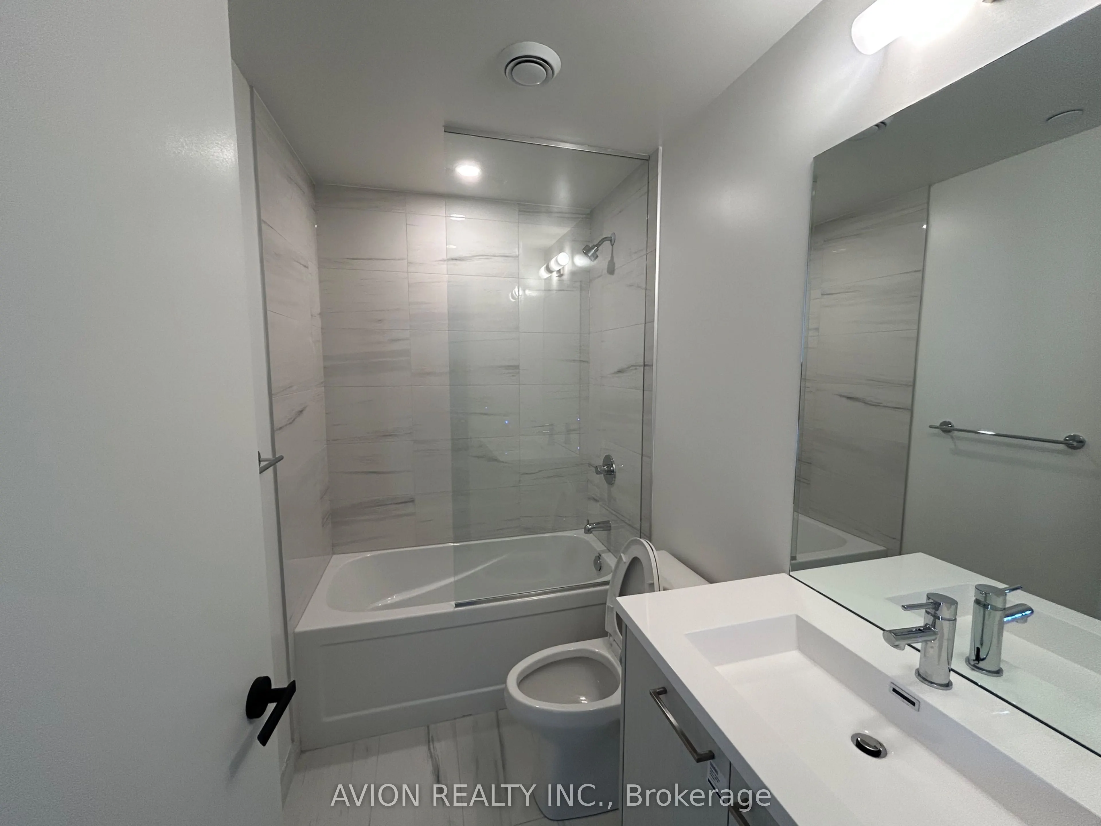28 Interchange Way, #4202
