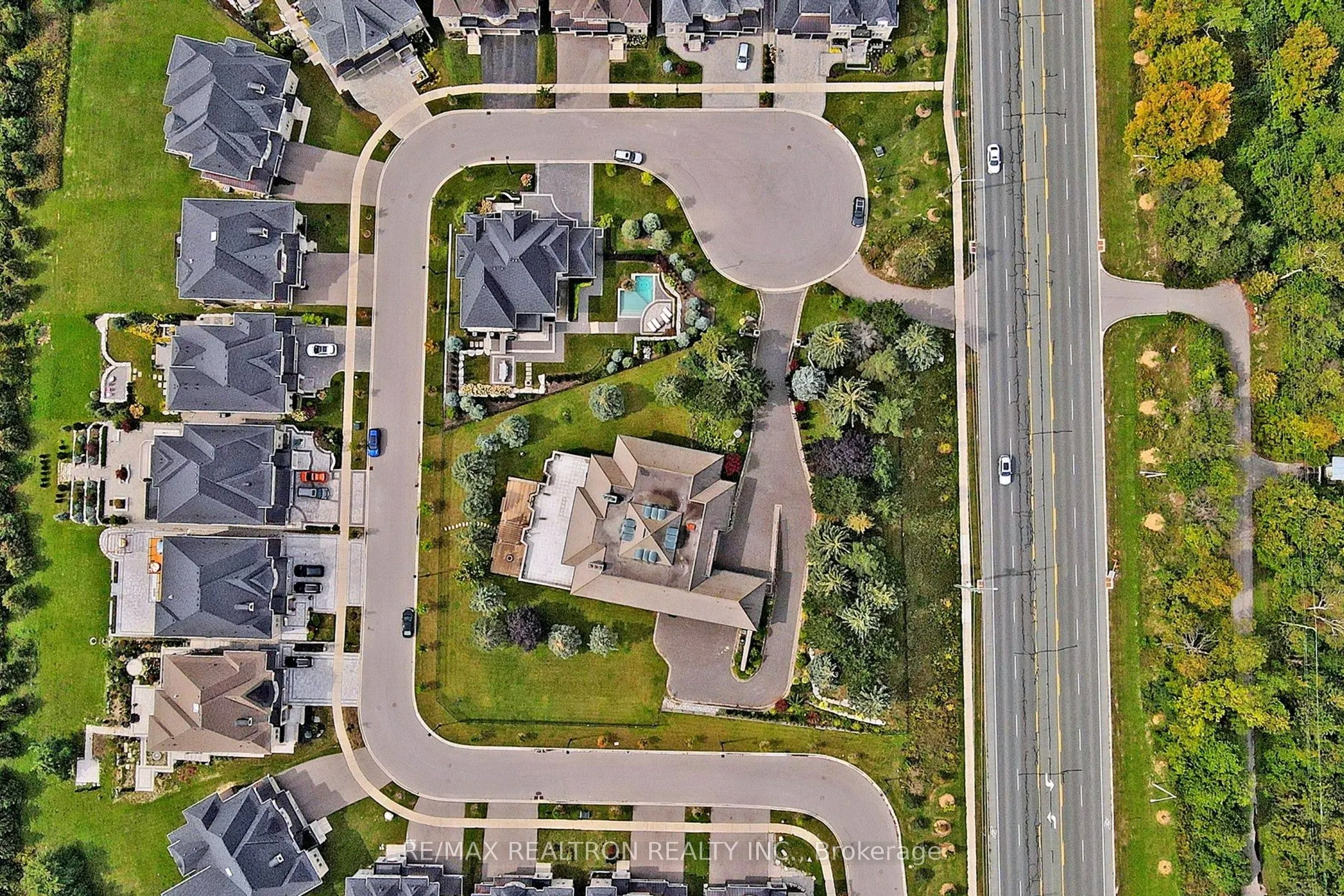 16 Finesse Court