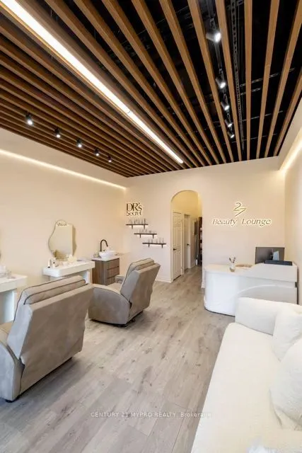 7181 Yonge Street, #6