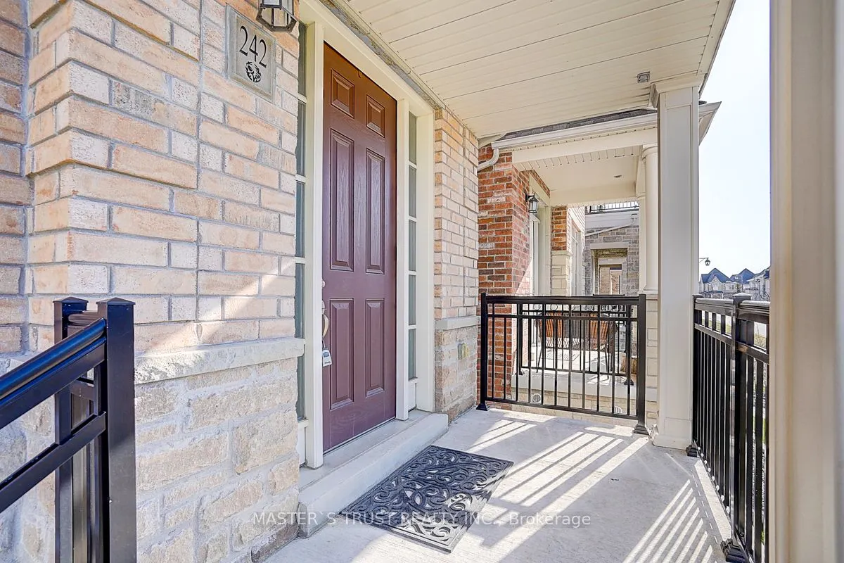 242 Paradelle Drive