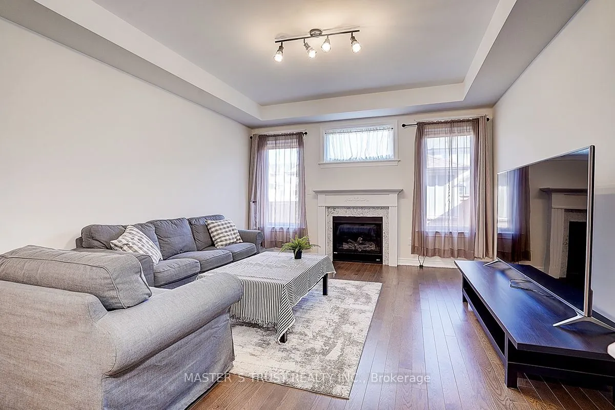 242 Paradelle Drive
