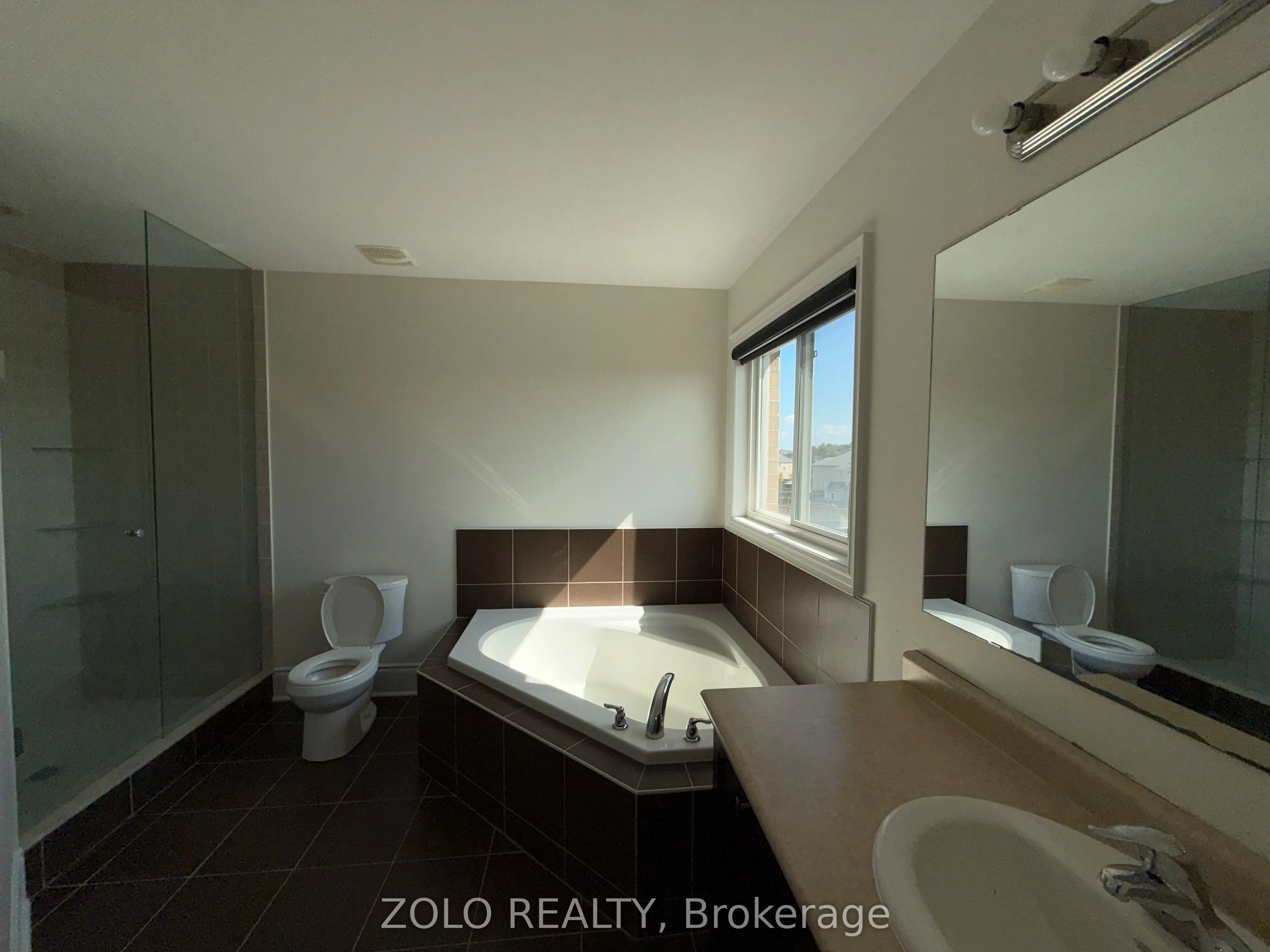 89 Slack Street, #Main and 2nd Floor only