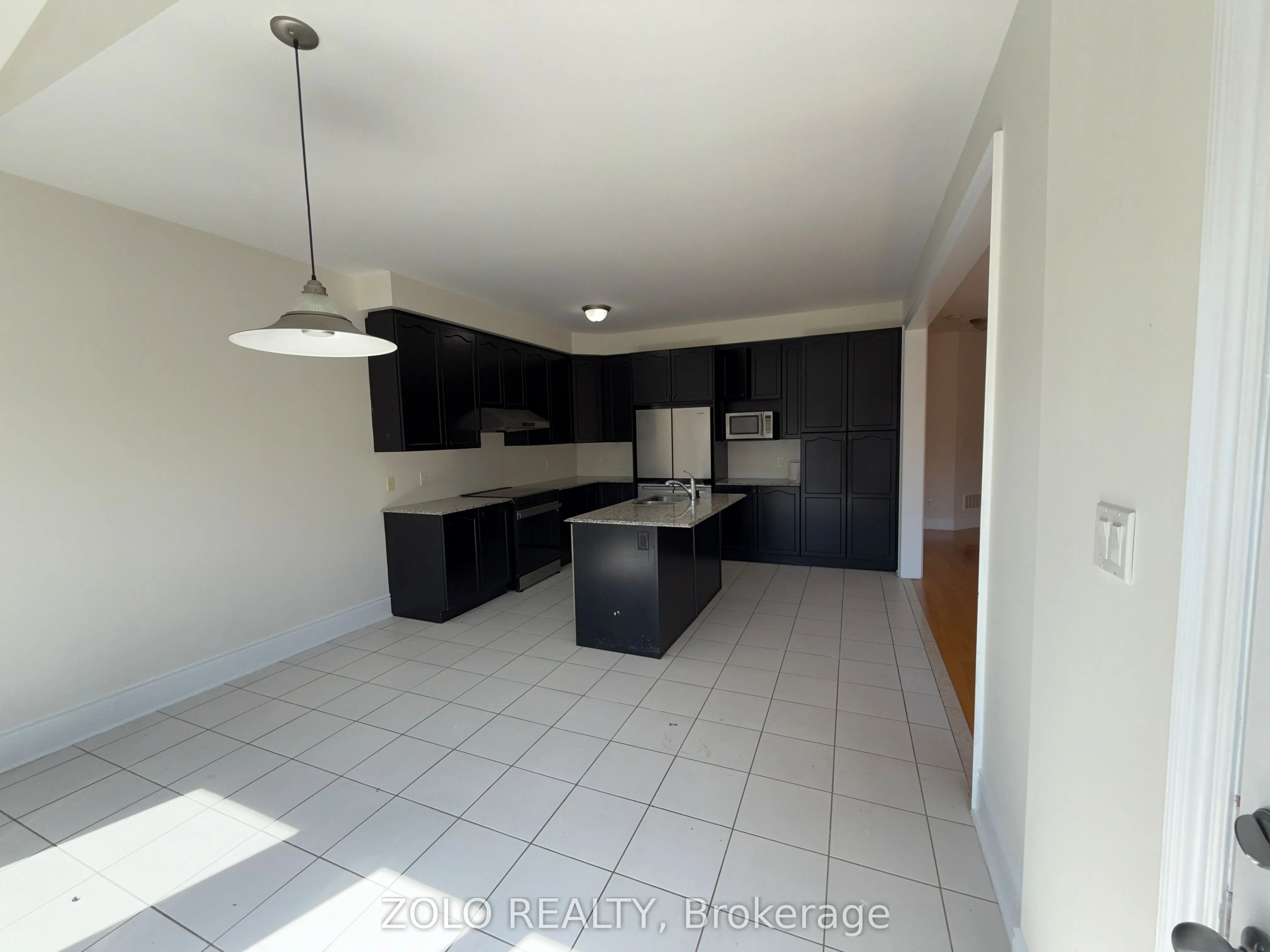 89 Slack Street, #Main and 2nd Floor only