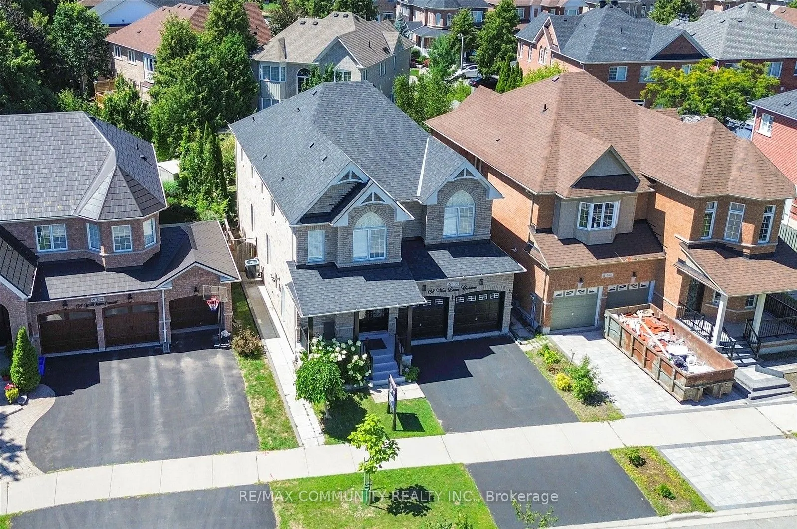 138 West Lawn Crescent