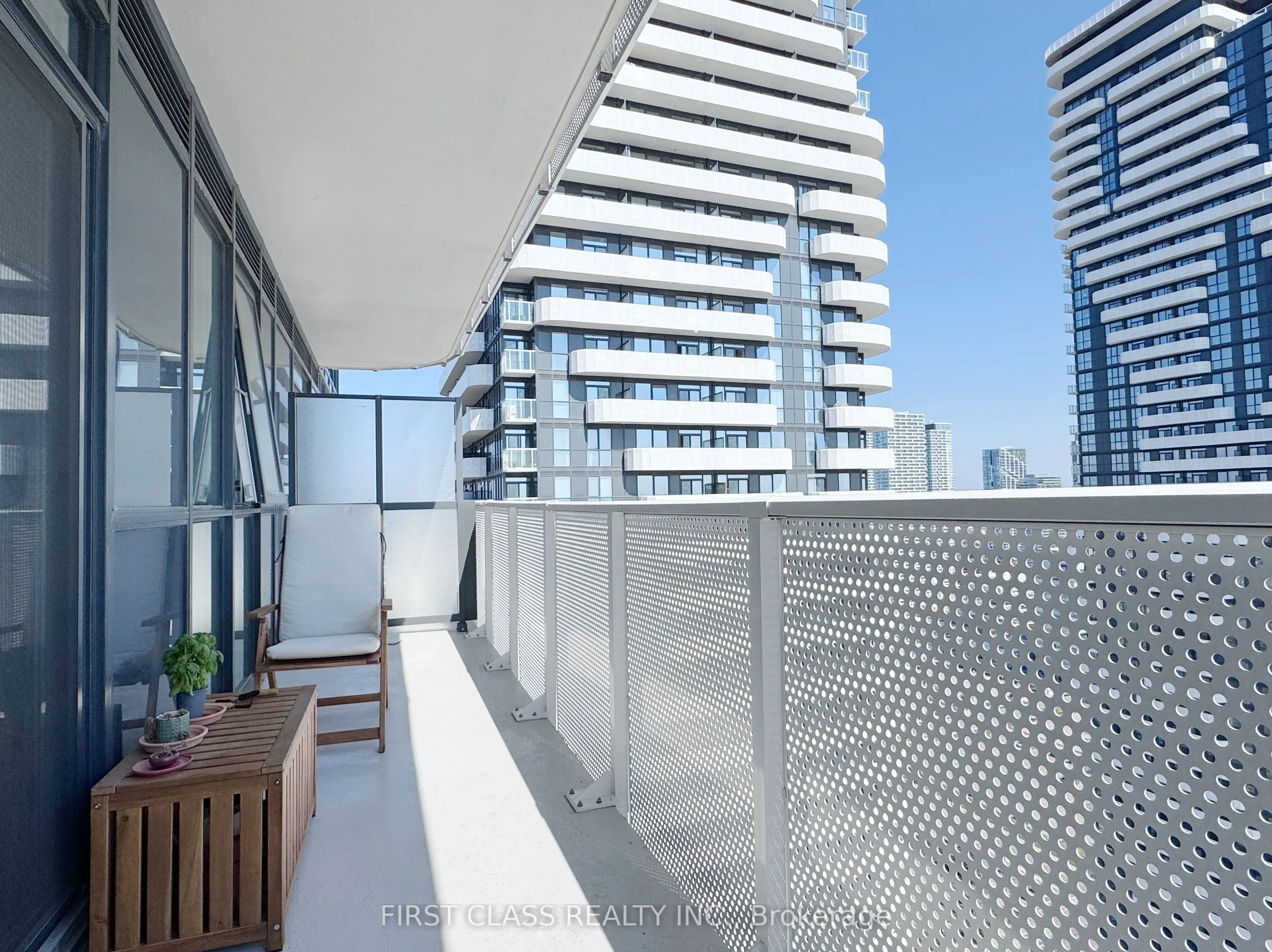 195 Commerce Street, #4516