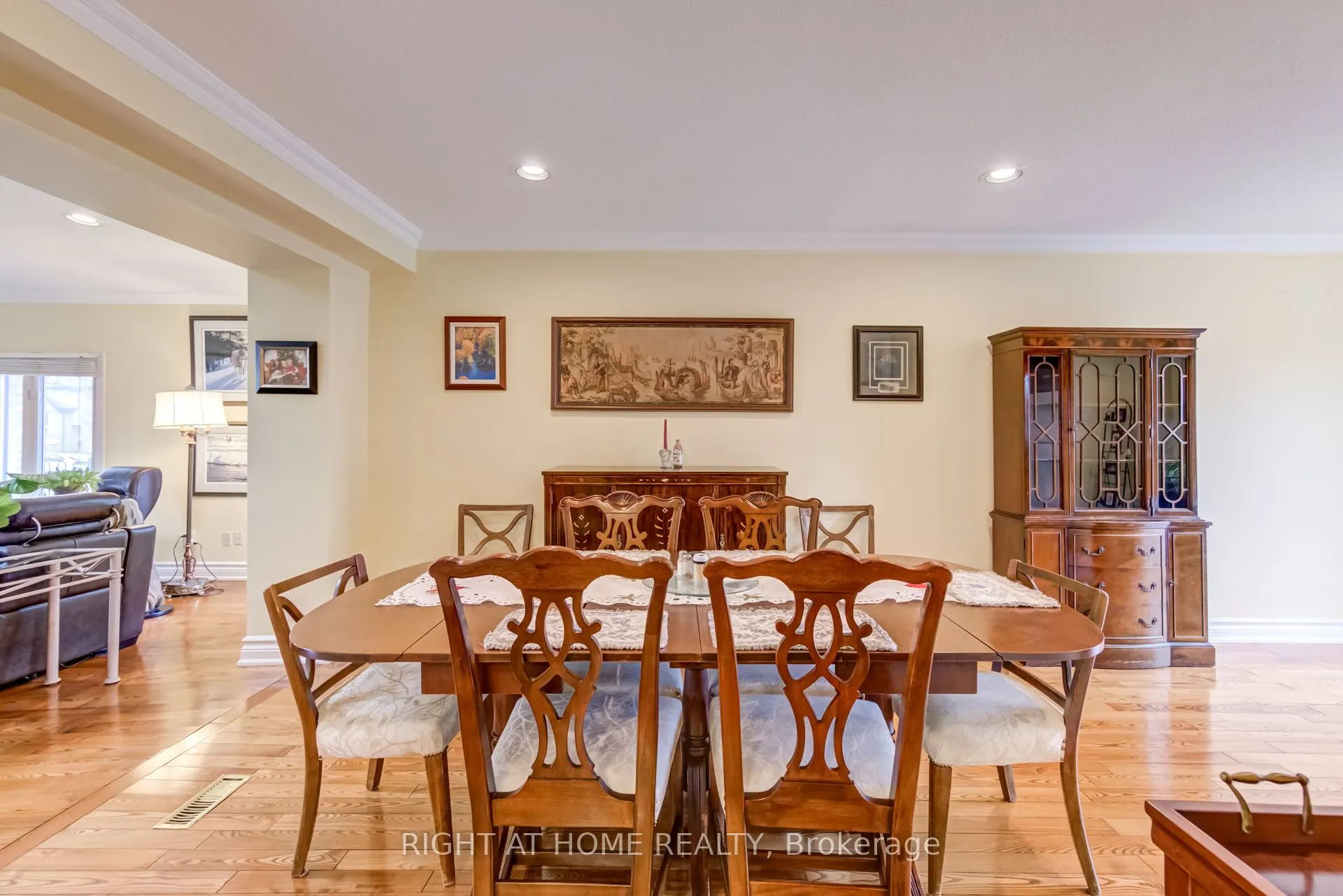 27 Sir Kay Drive