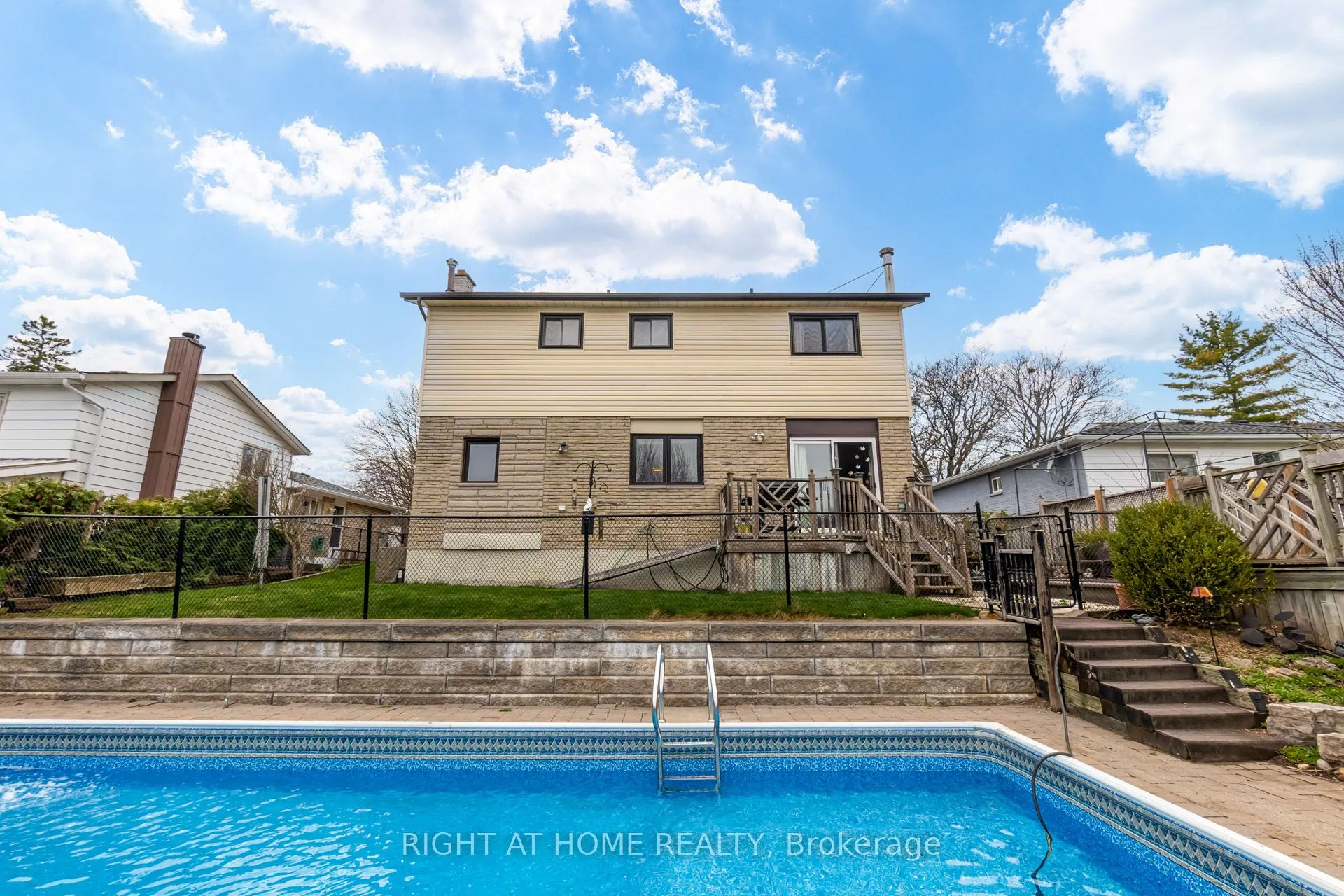 27 Sir Kay Drive