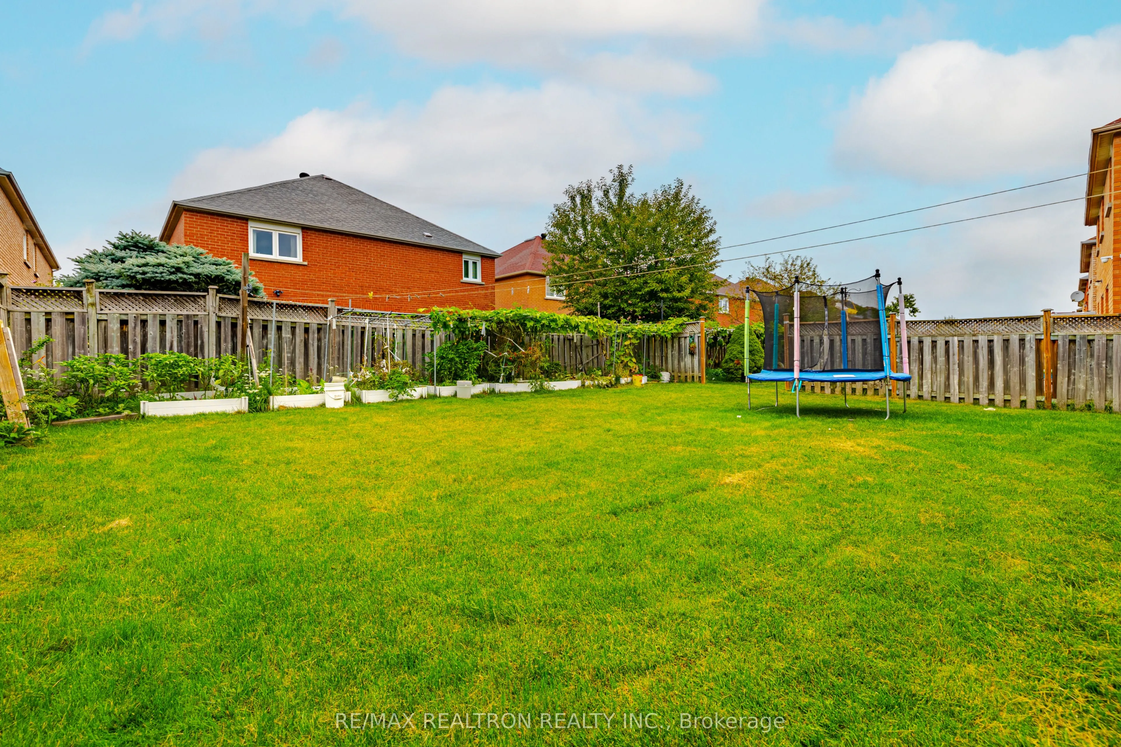 28 Marydale Avenue