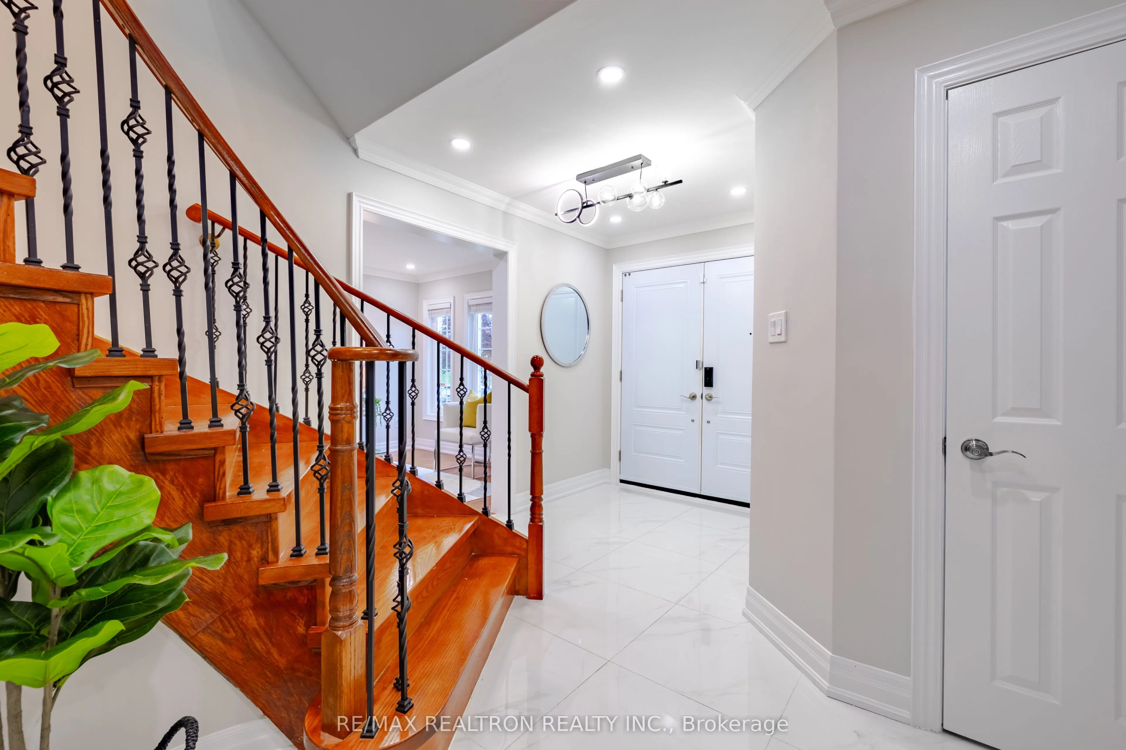 28 Marydale Avenue