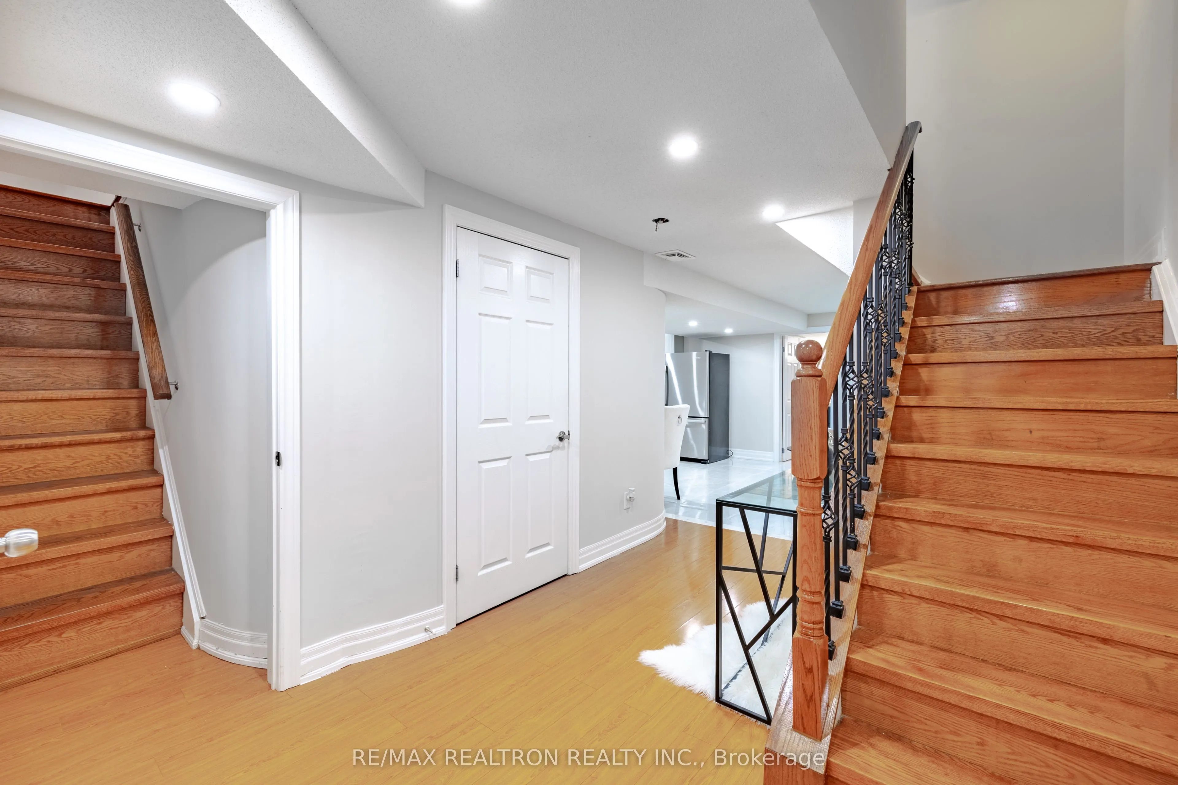 28 Marydale Avenue