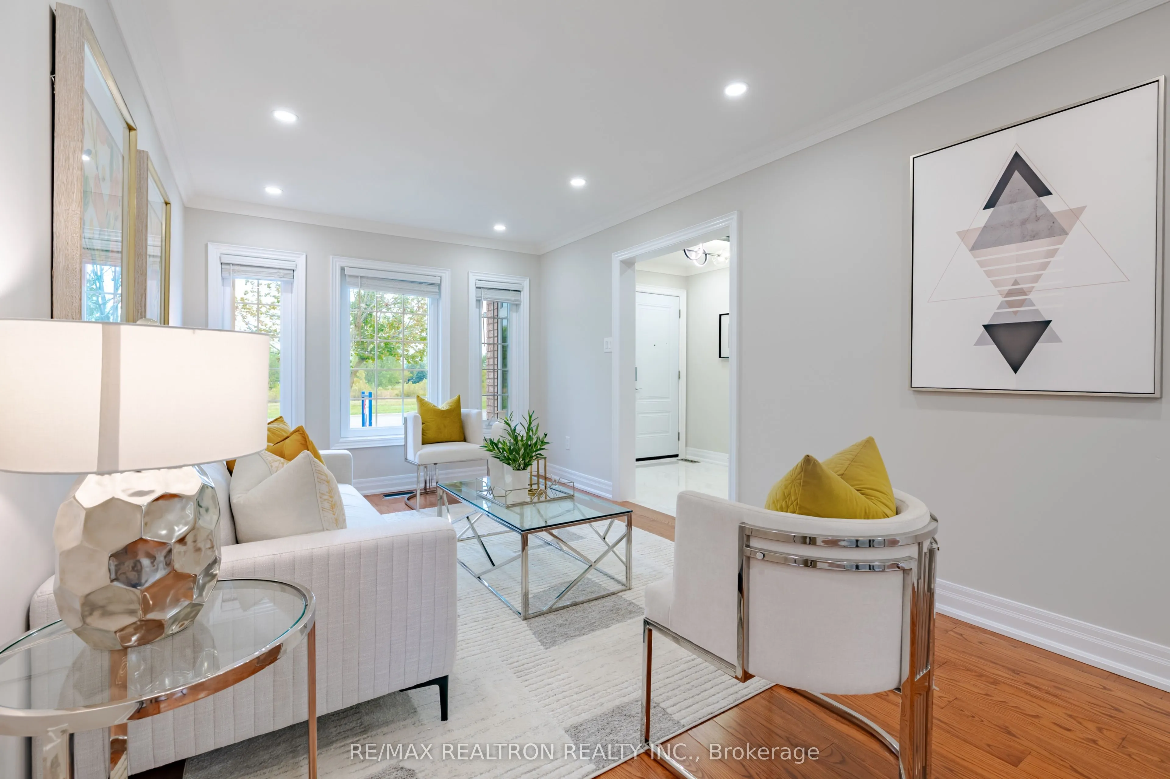 28 Marydale Avenue