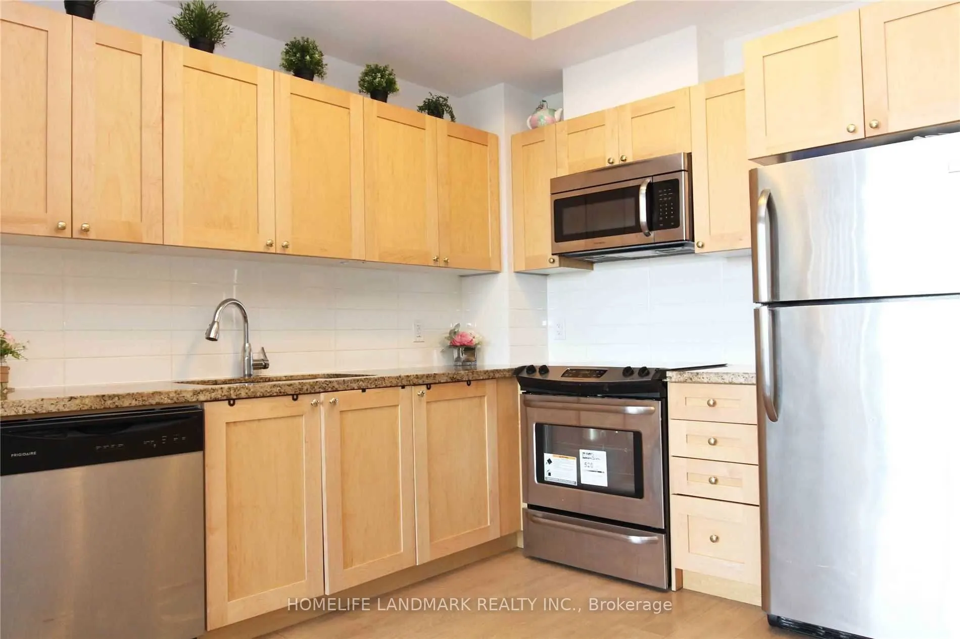 540 Bur Oak Avenue, #333