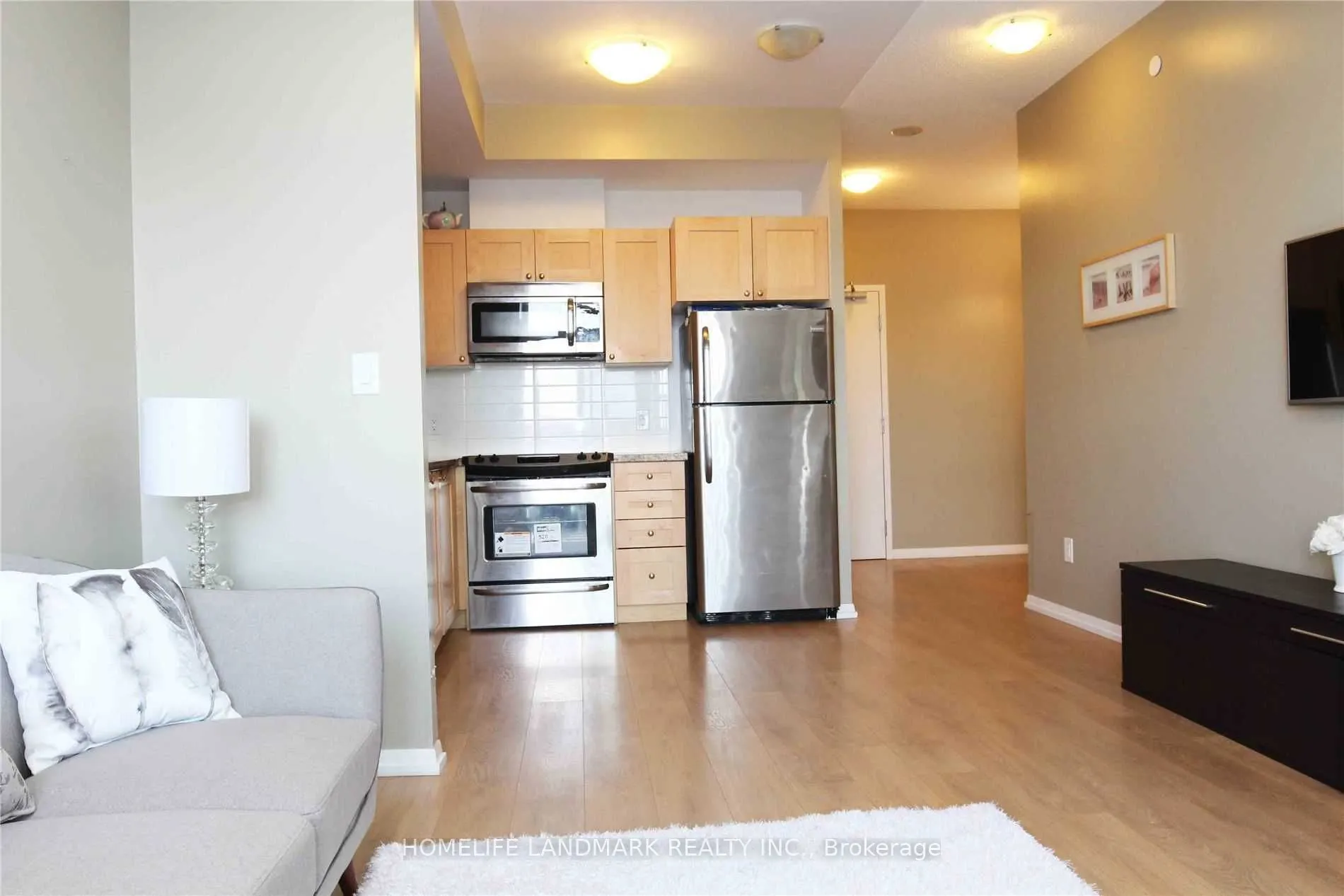 540 Bur Oak Avenue, #333
