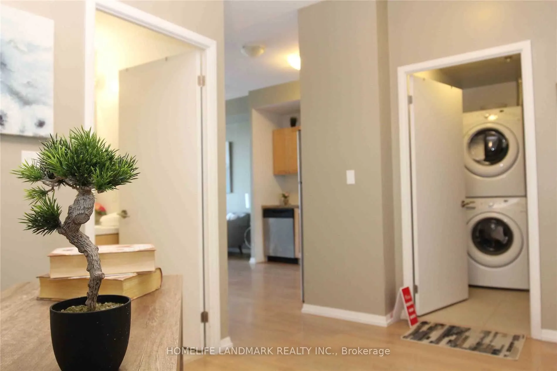 540 Bur Oak Avenue, #333