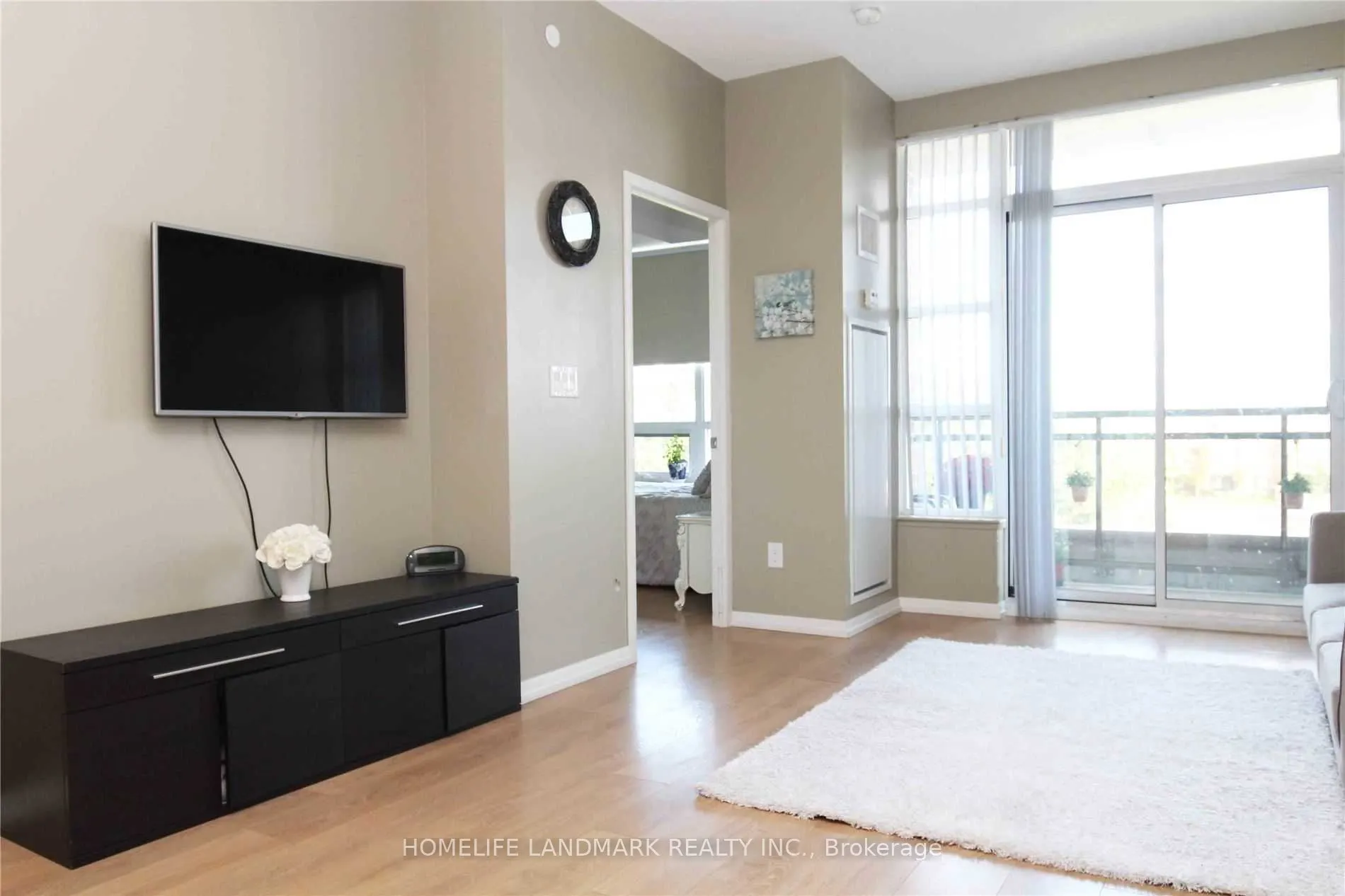 540 Bur Oak Avenue, #333