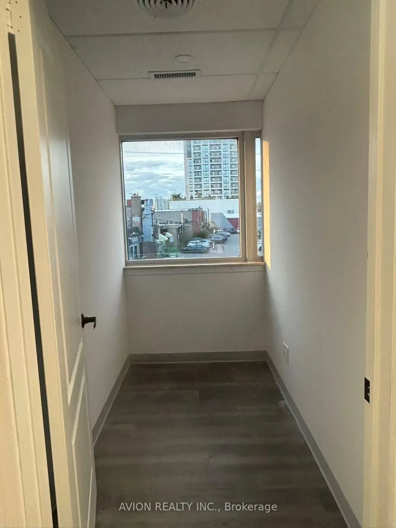7027 Yonge Street