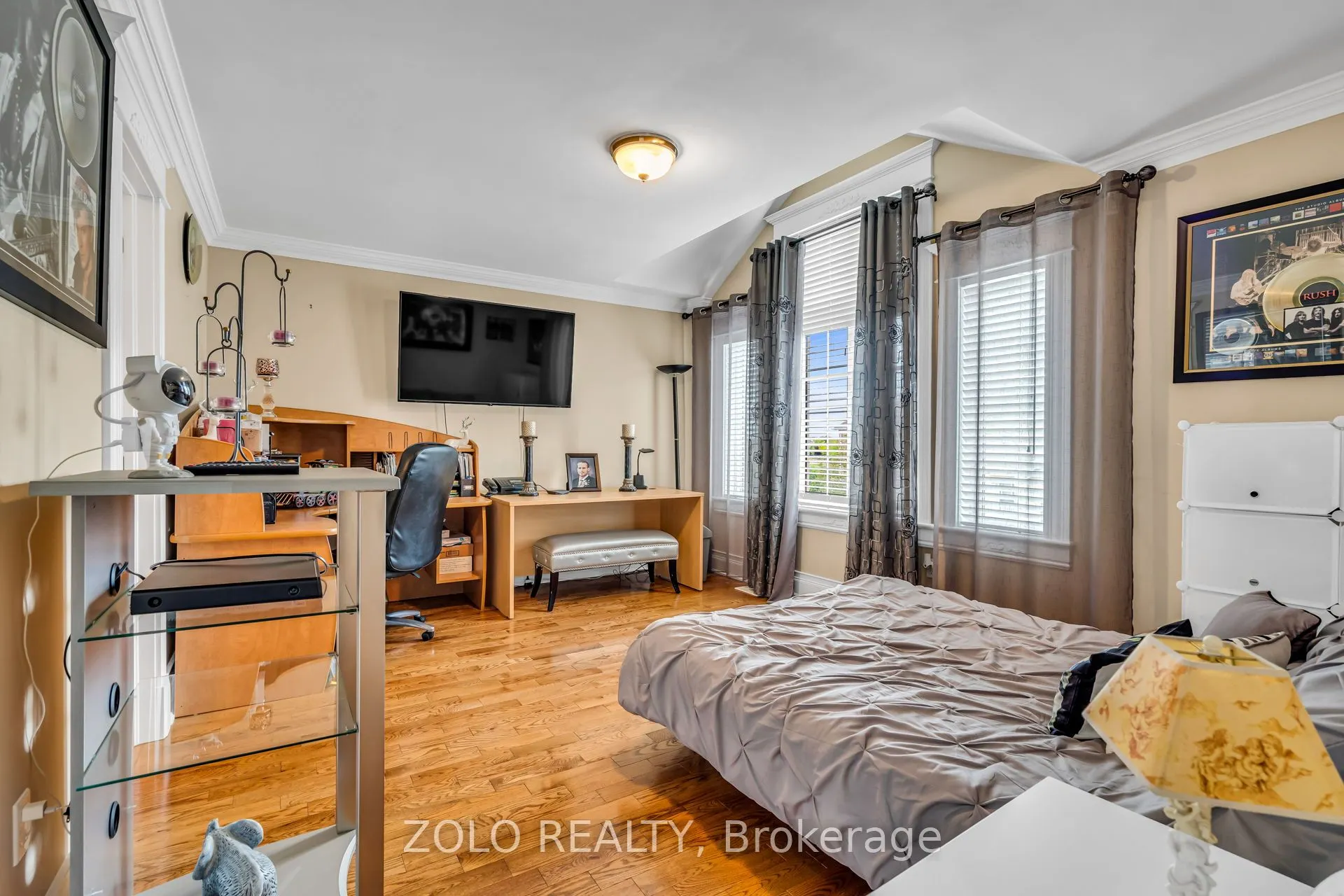 15 Ozner Crescent