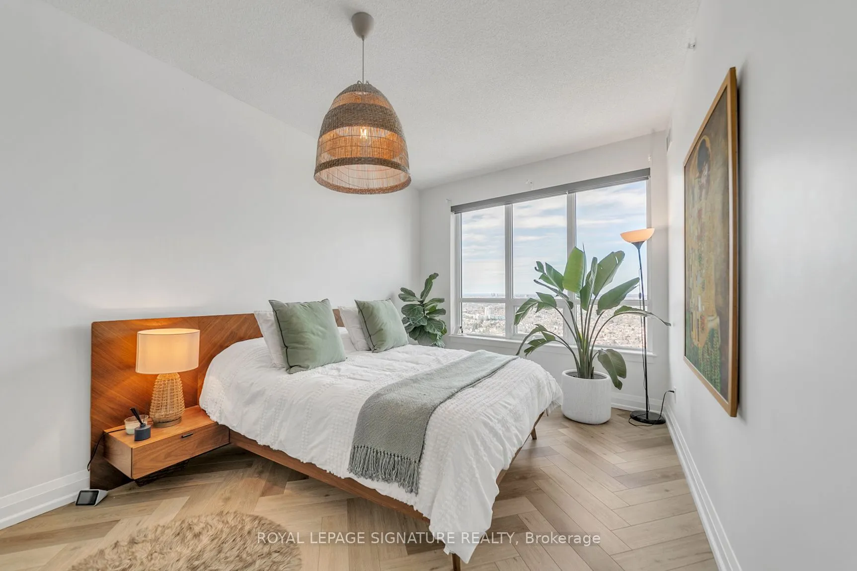 7161 Yonge Street, #Ph316