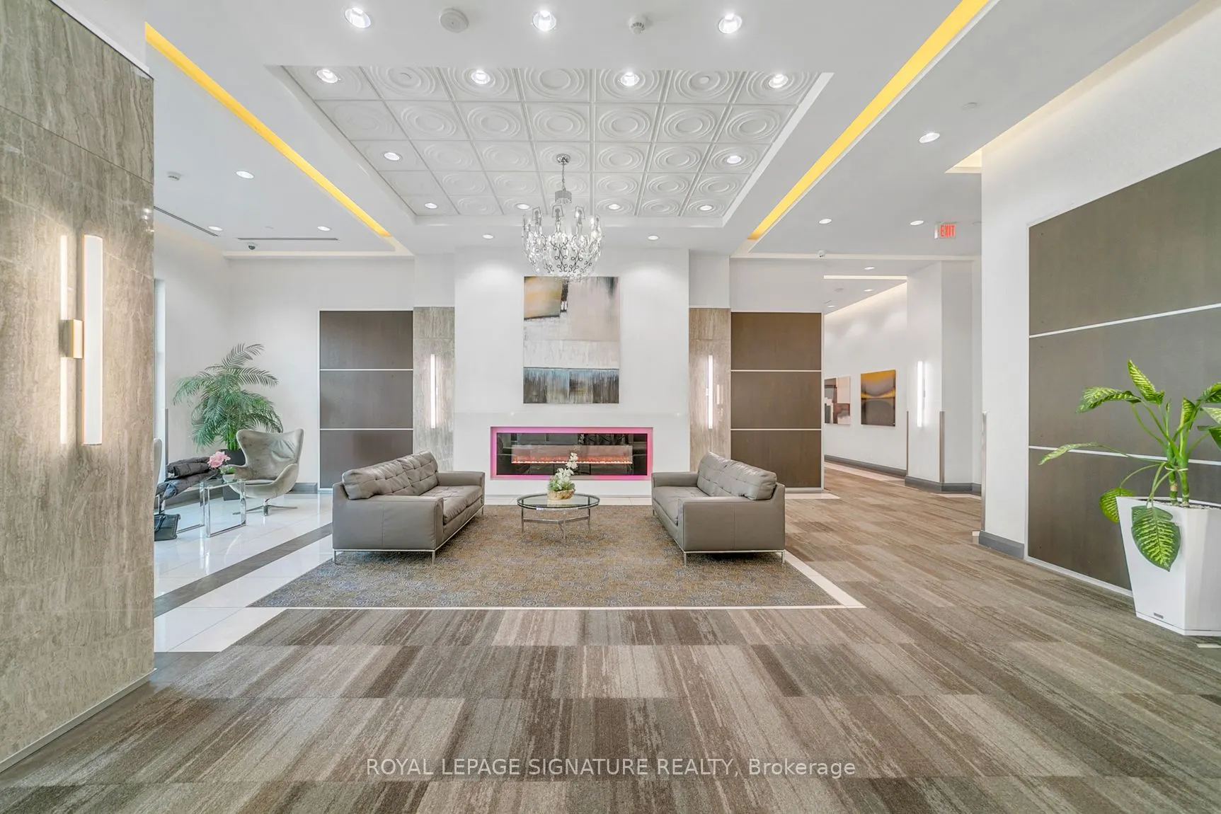 7161 Yonge Street, #Ph316