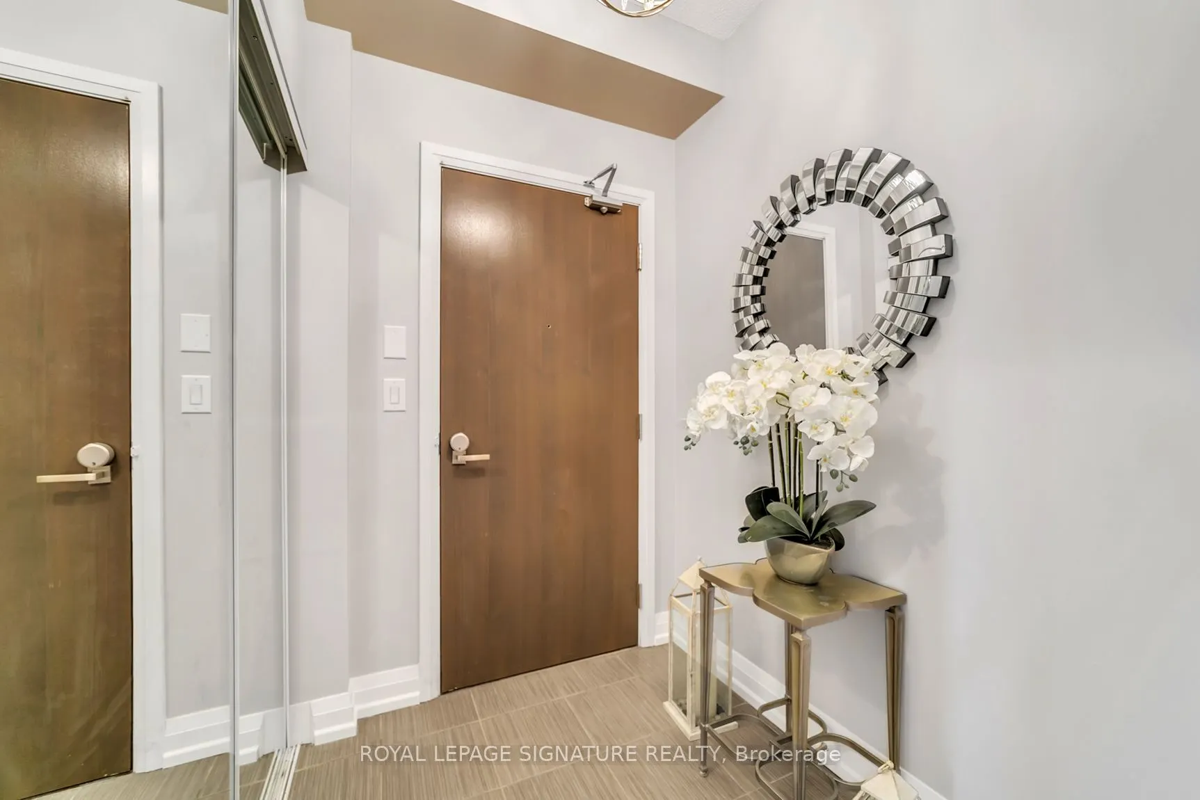 7161 Yonge Street, #Ph316