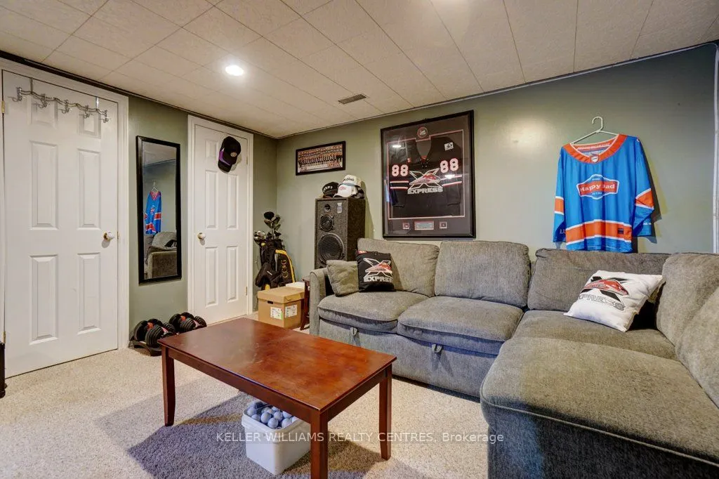 34 Meadowlands Drive