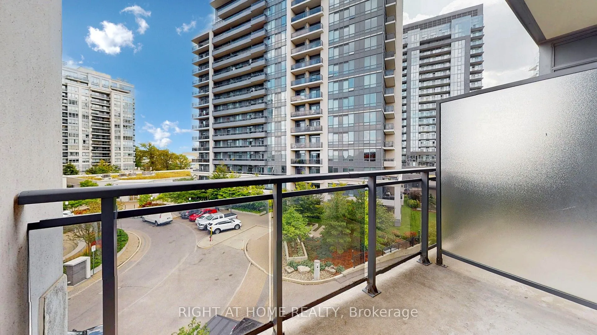 95 North Park Road, #PH16