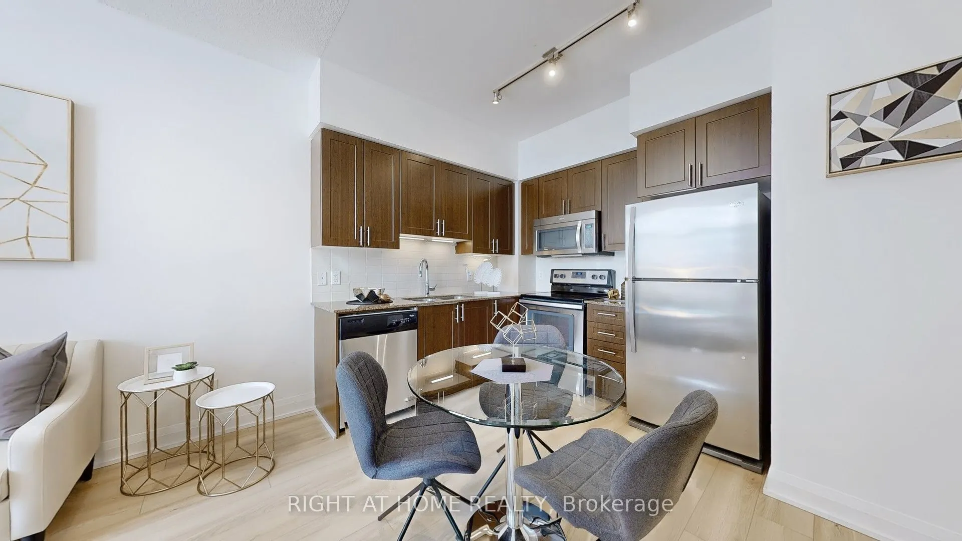 95 North Park Road, #PH16