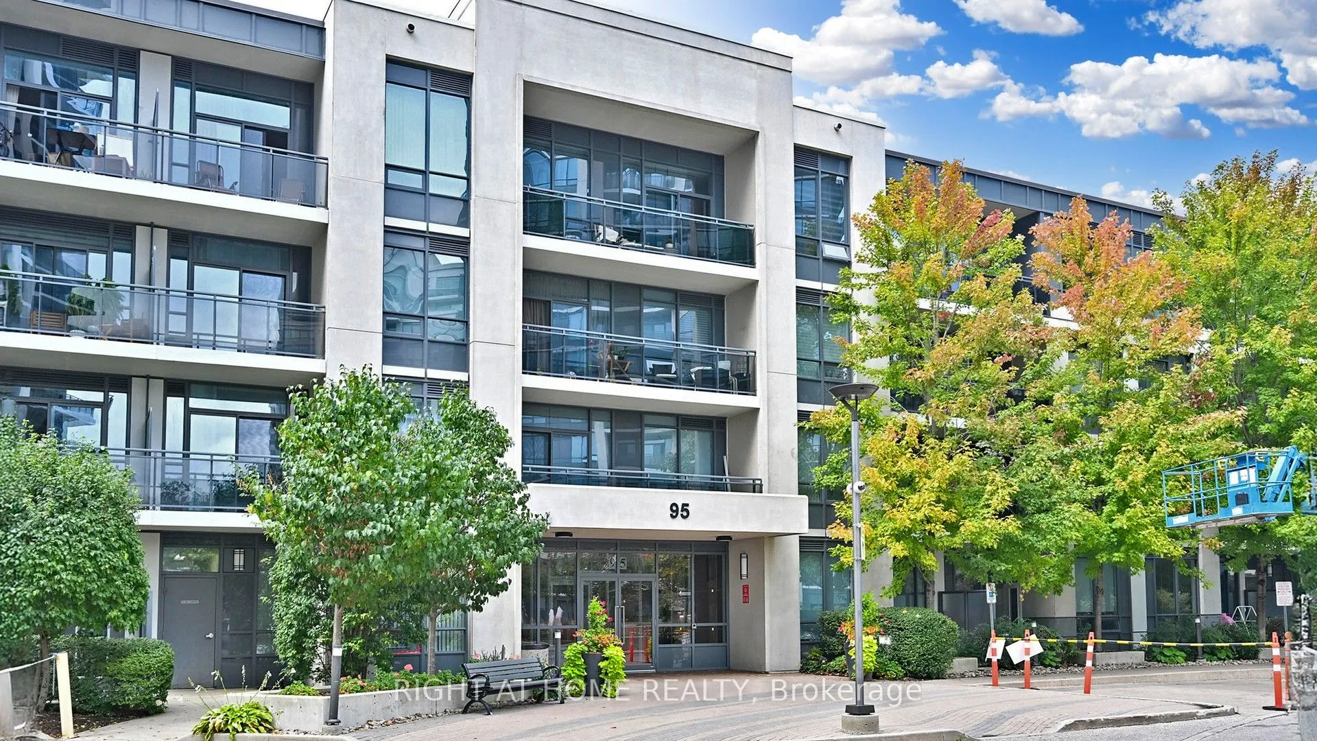 95 North Park Road, #PH16