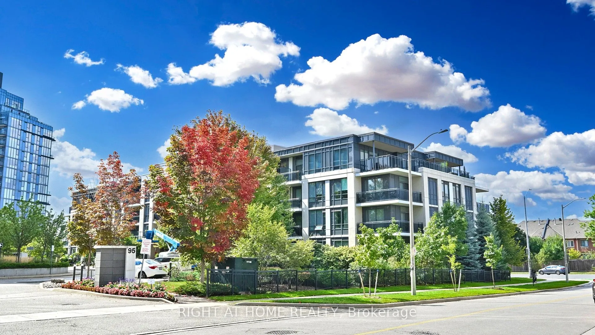 95 North Park Road, #PH16
