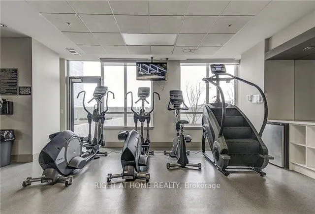 7165 Yonge Street, #1507