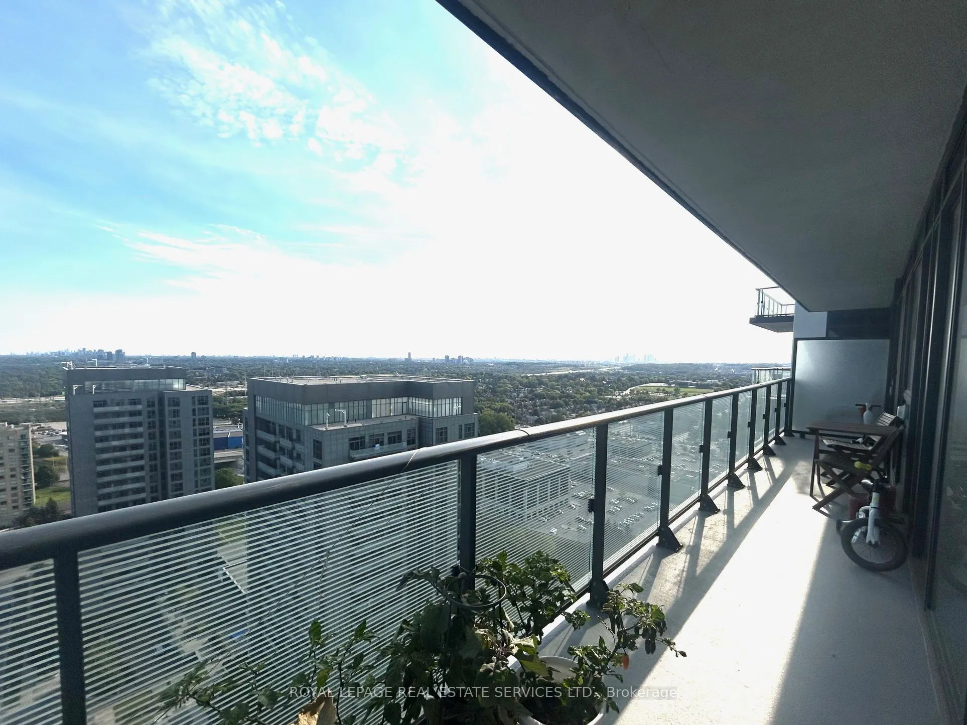 105 Oneida Crescent, #2508
