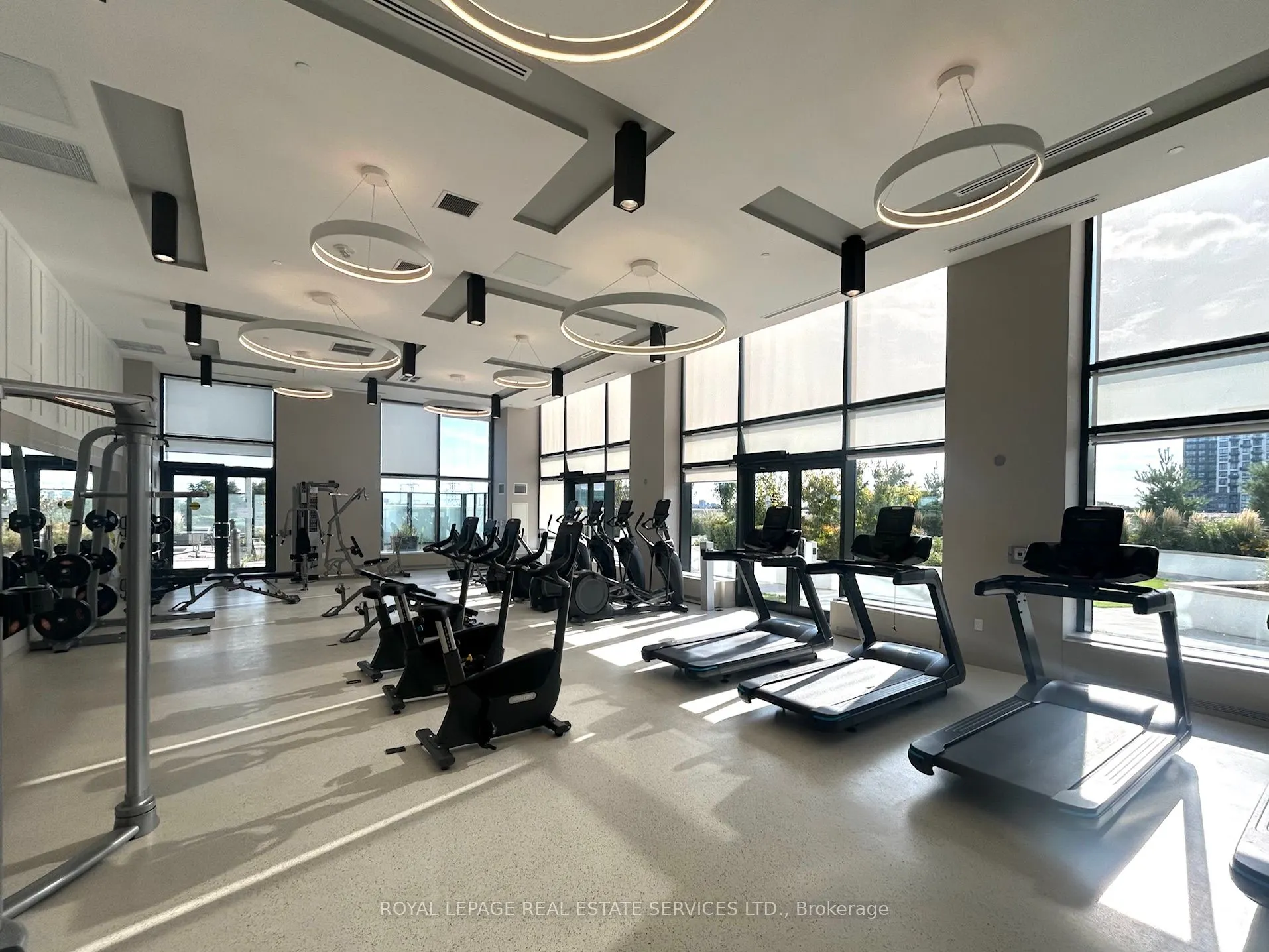 105 Oneida Crescent, #2508