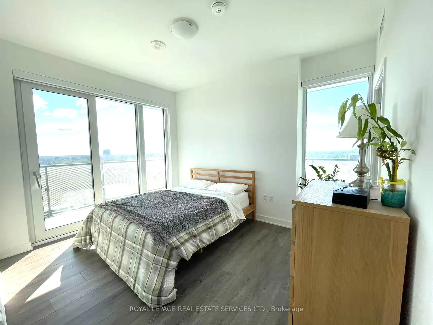105 Oneida Crescent, #2508