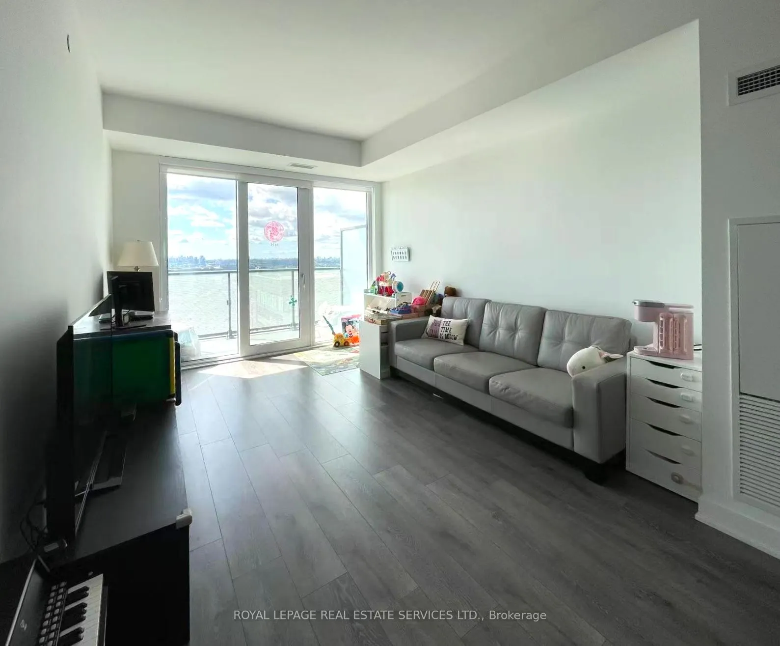 105 Oneida Crescent, #2508