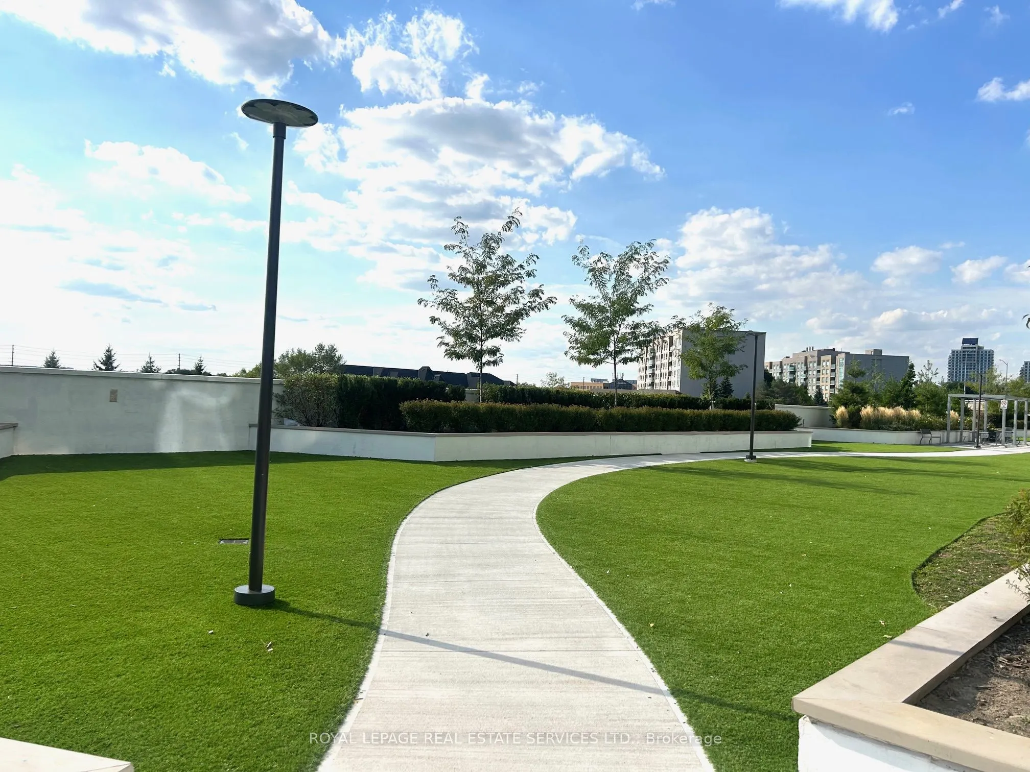 105 Oneida Crescent, #2508