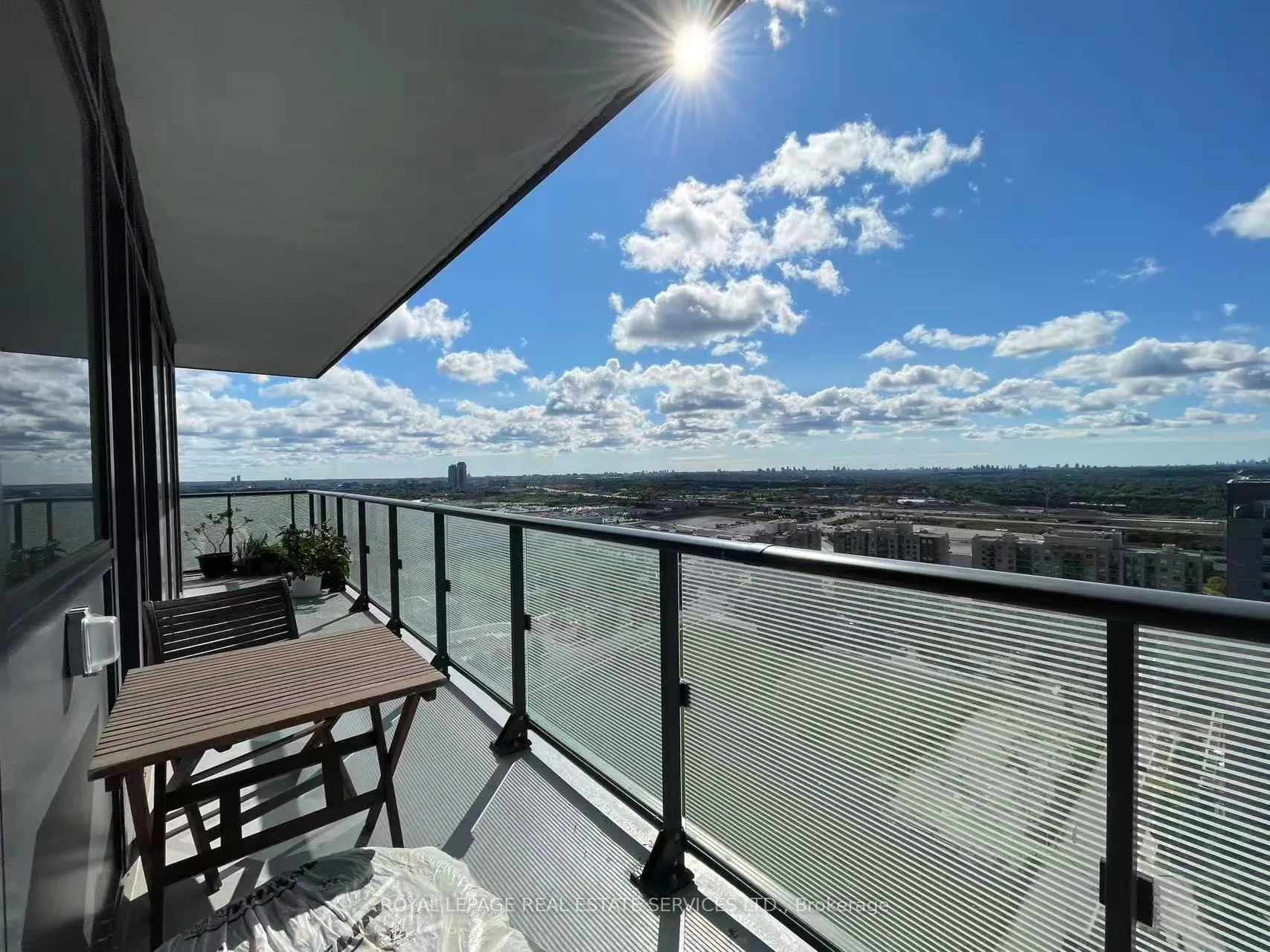105 Oneida Crescent, #2508