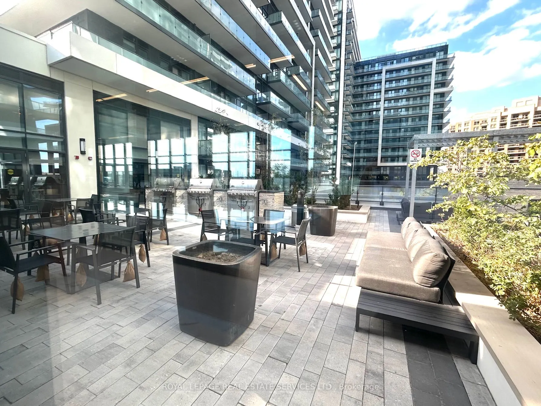 105 Oneida Crescent, #2508