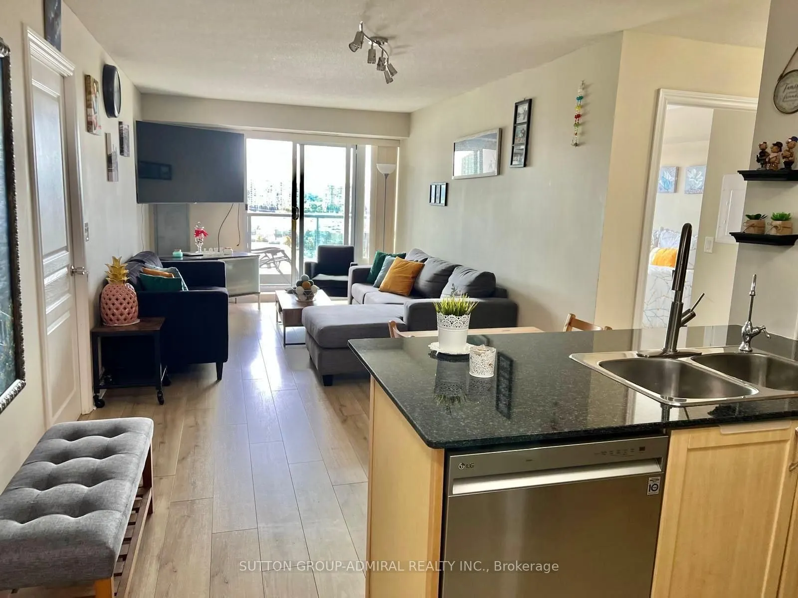 7 North Park Road, #1012