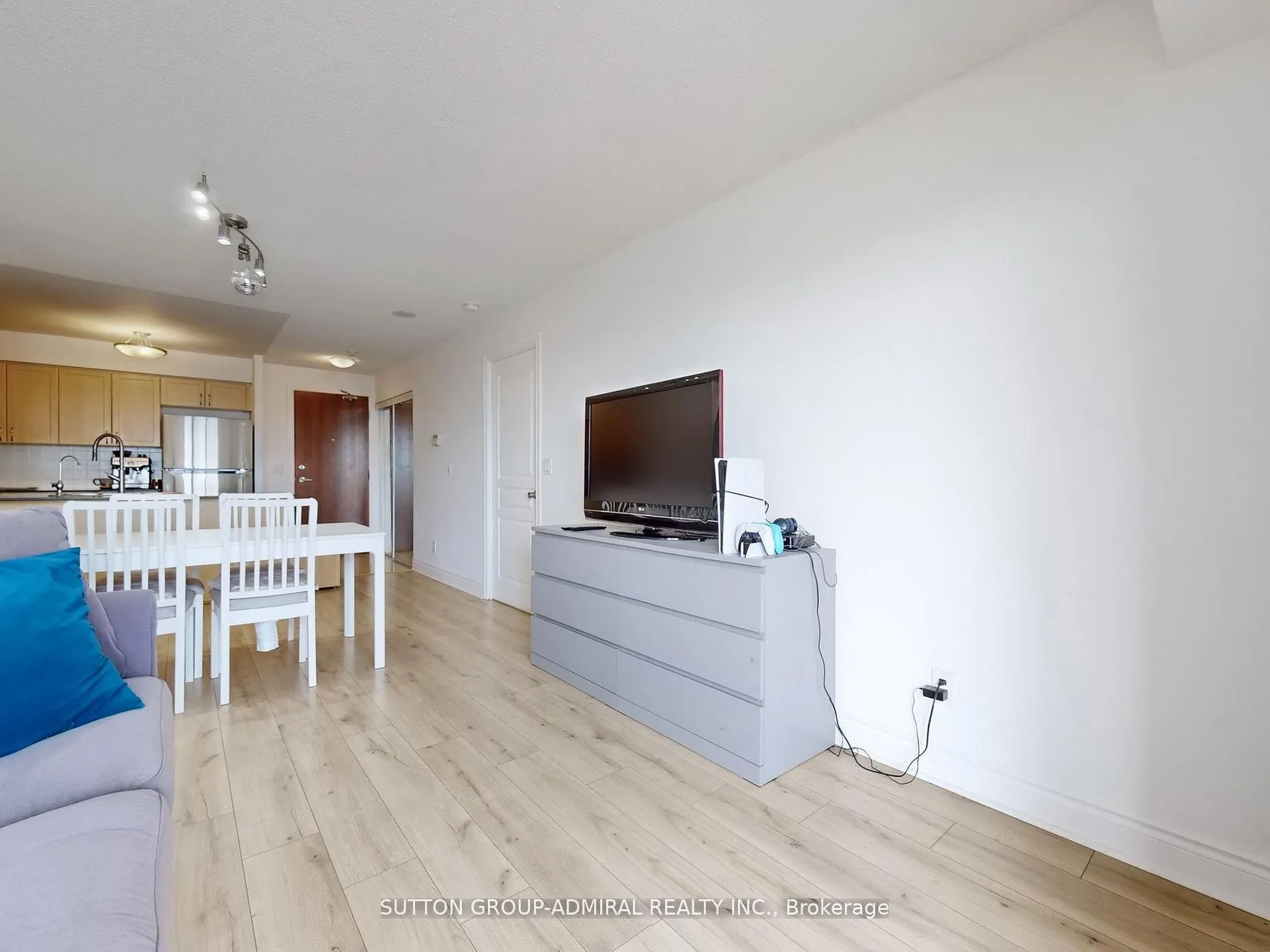 7 North Park Road, #1012