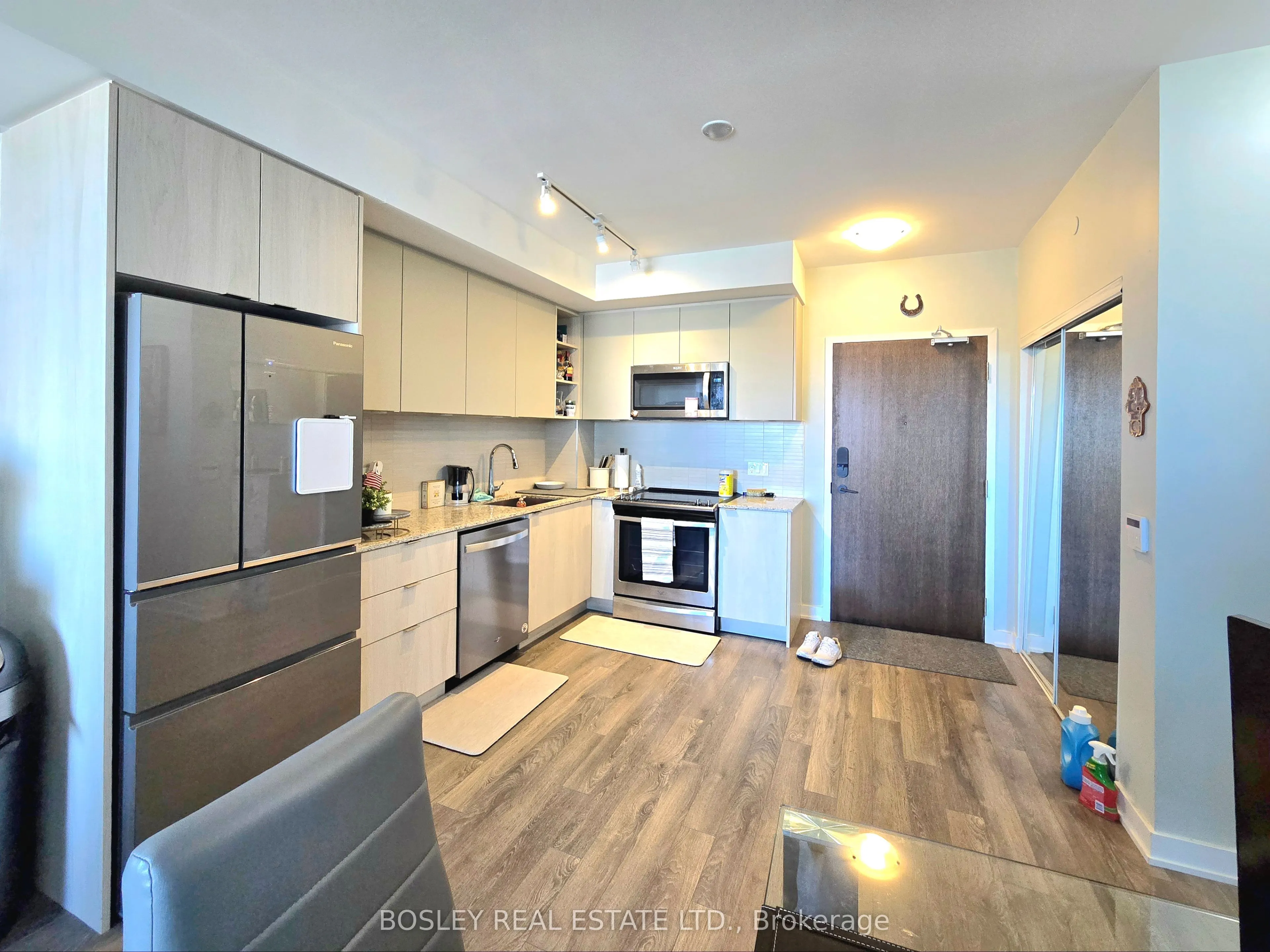 100 Eagle Rock Way, #828