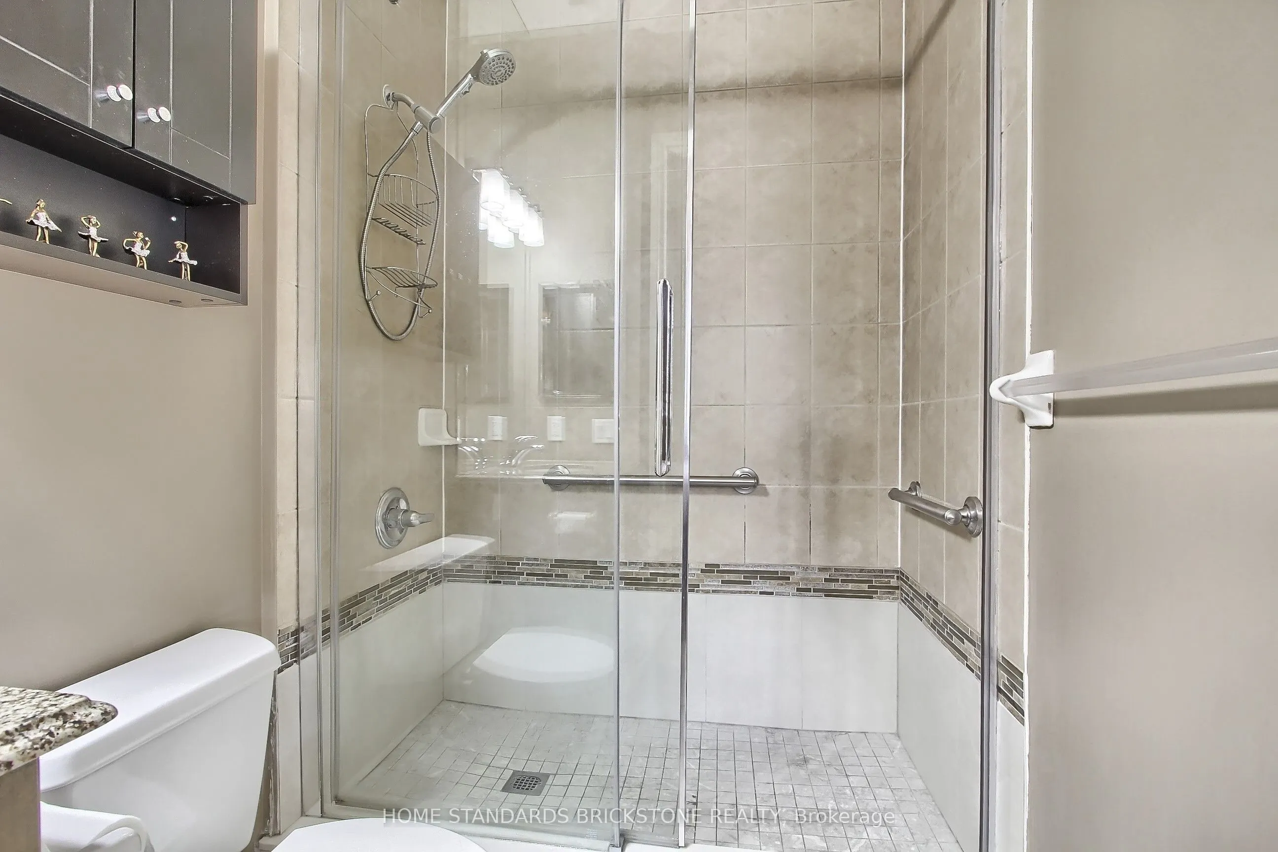9225 Jane Street, #115
