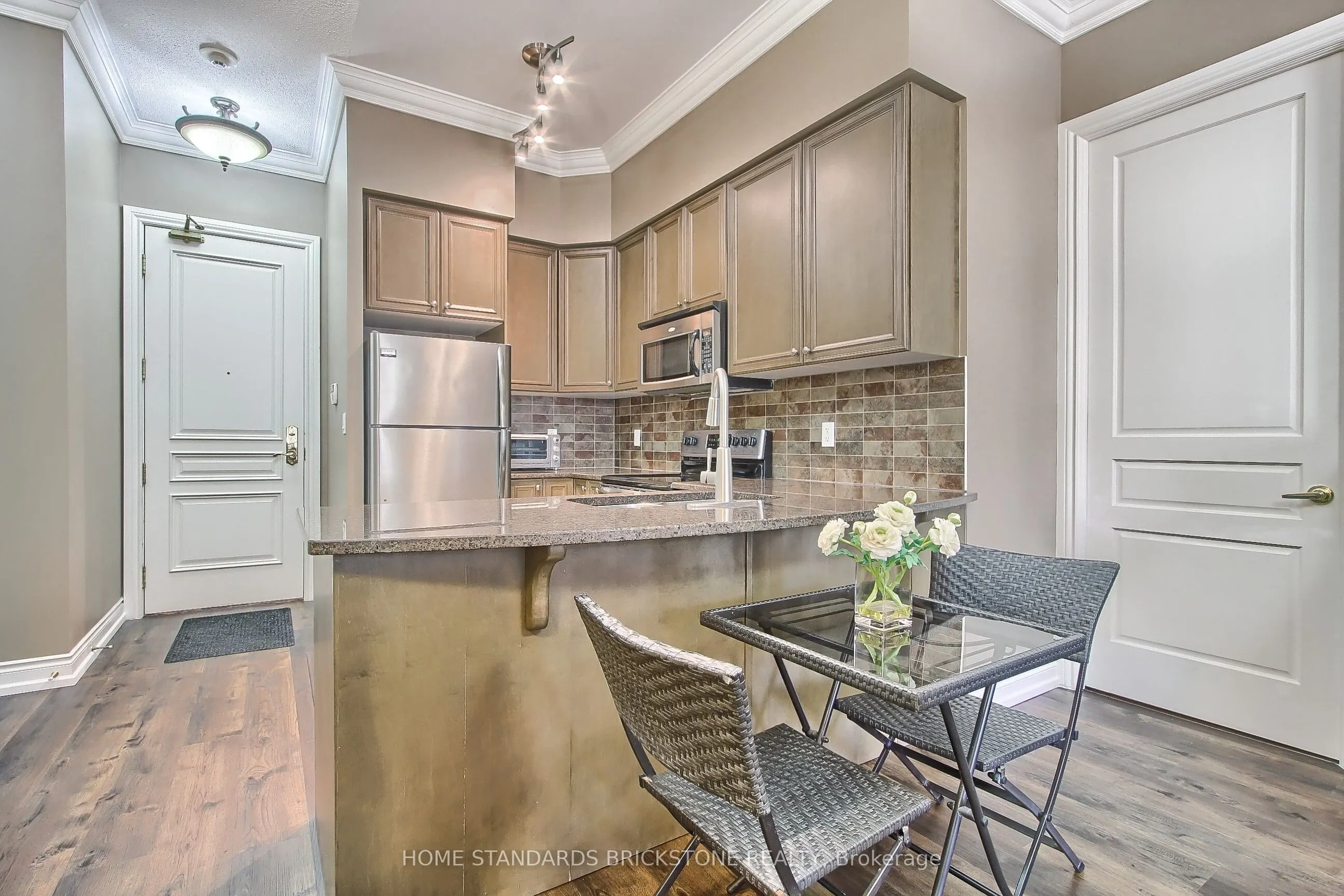 9225 Jane Street, #115