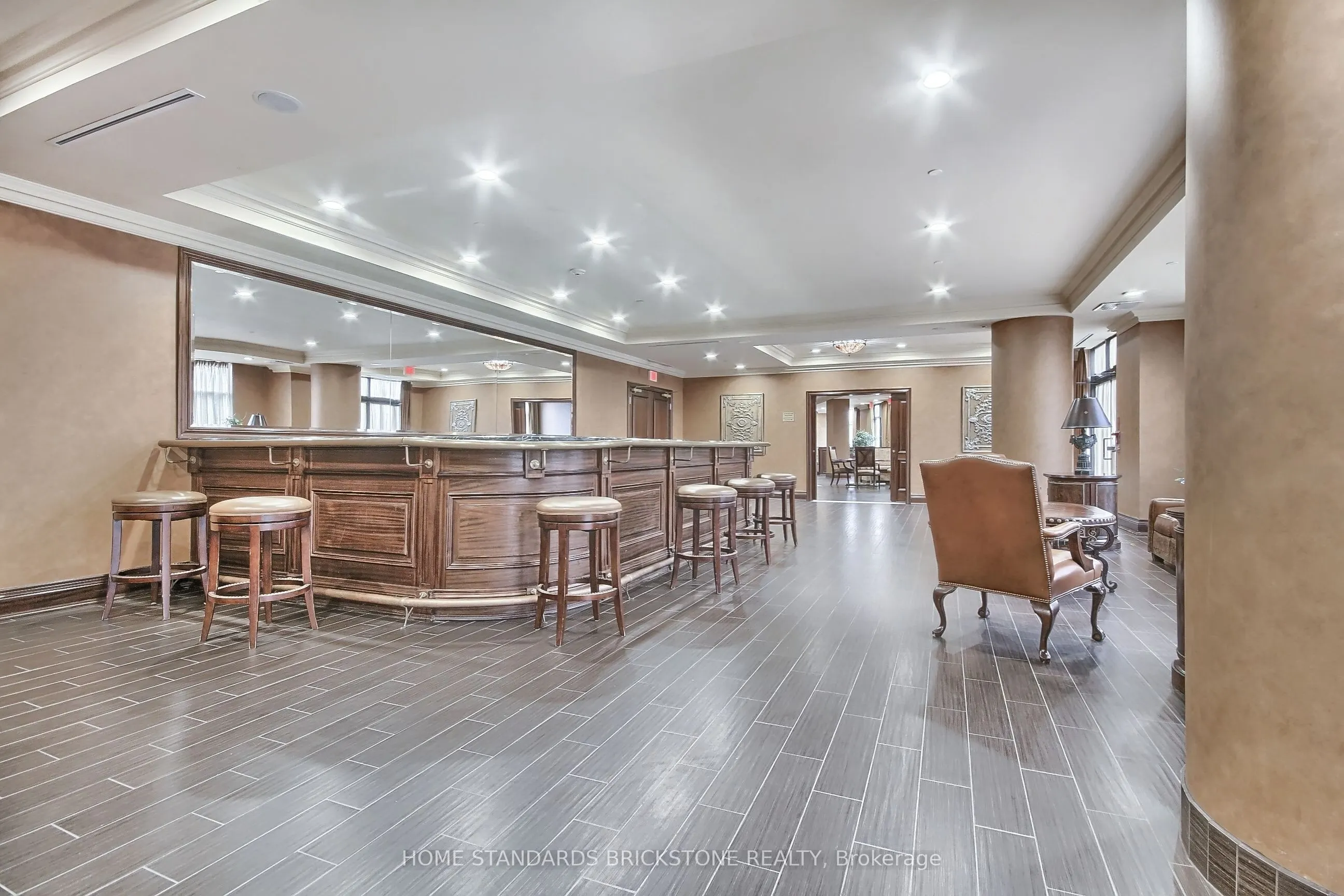 9225 Jane Street, #115