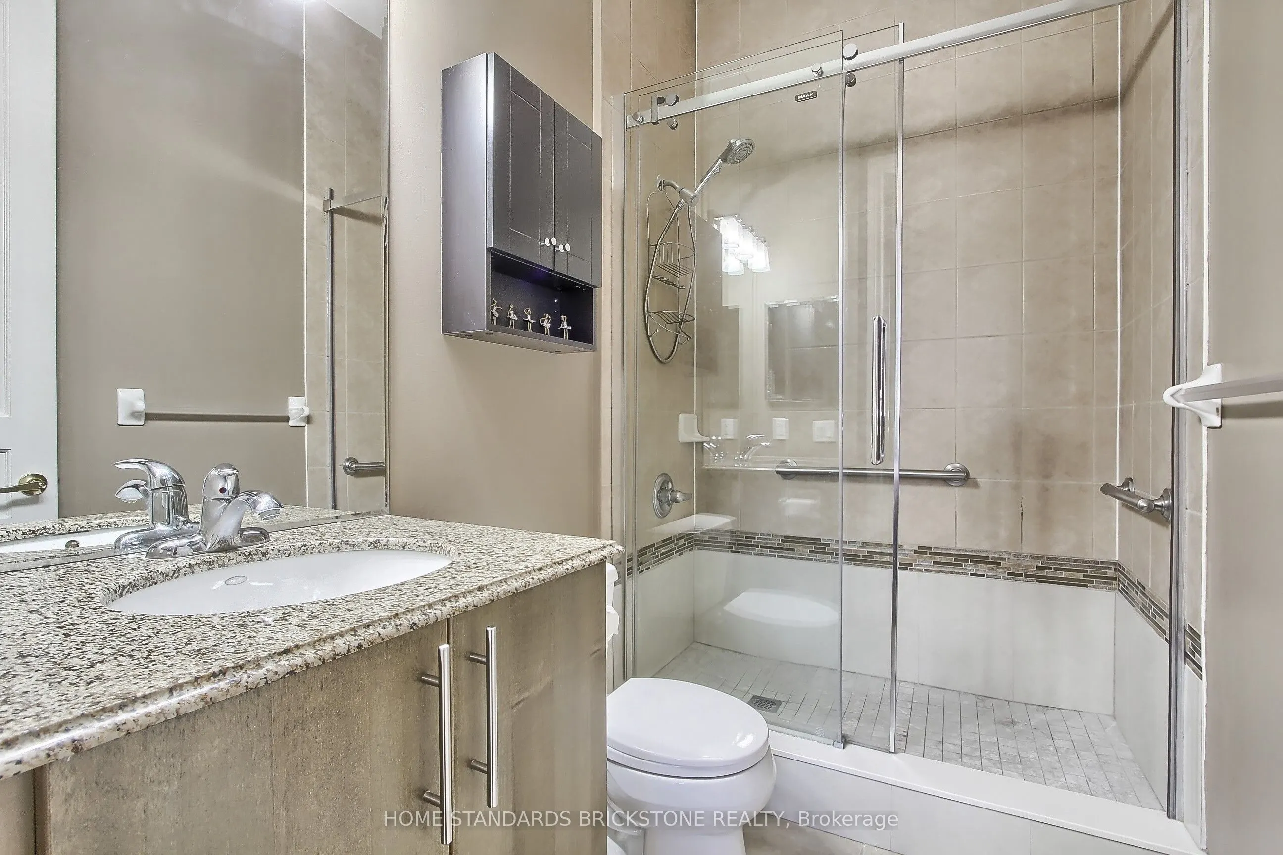 9225 Jane Street, #115
